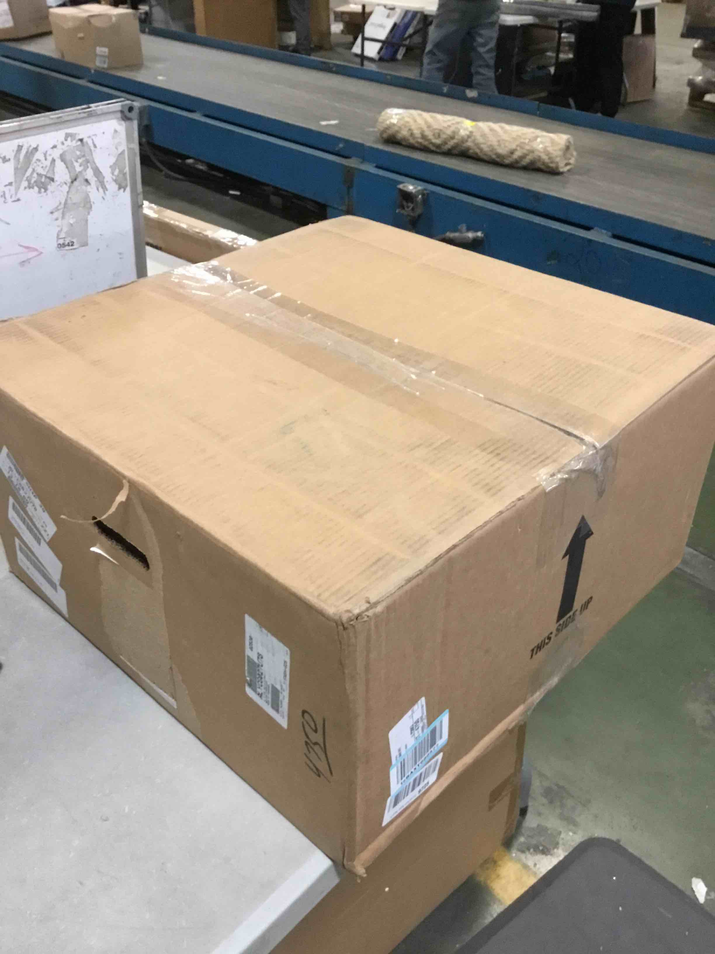 https://s3.amazonaws.com/lotting-images-prod/bidfta/YEL5653981_1699968736672.jpeg