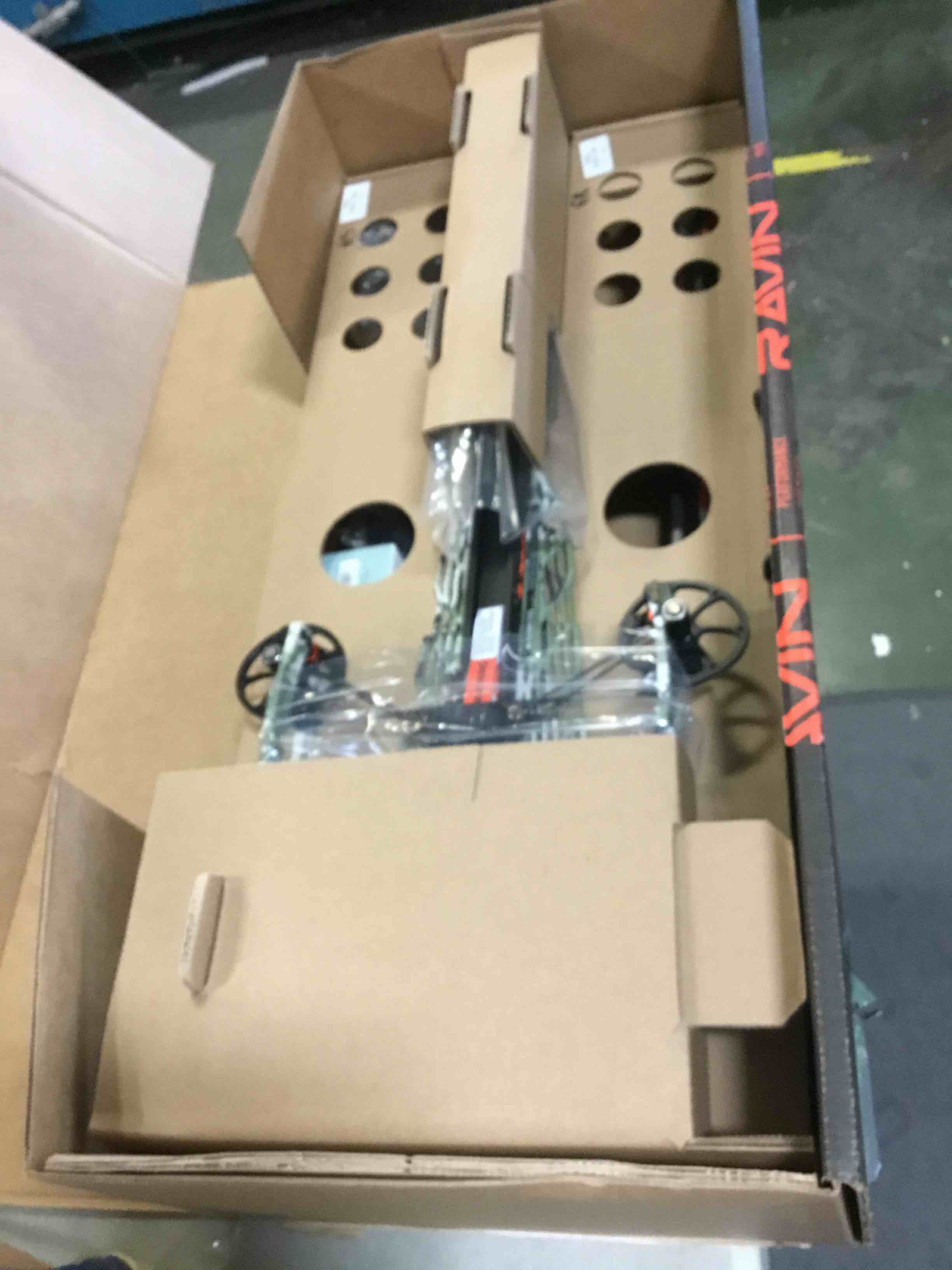 https://s3.amazonaws.com/lotting-images-prod/bidfta/YEL5654018_1699977031311.jpeg