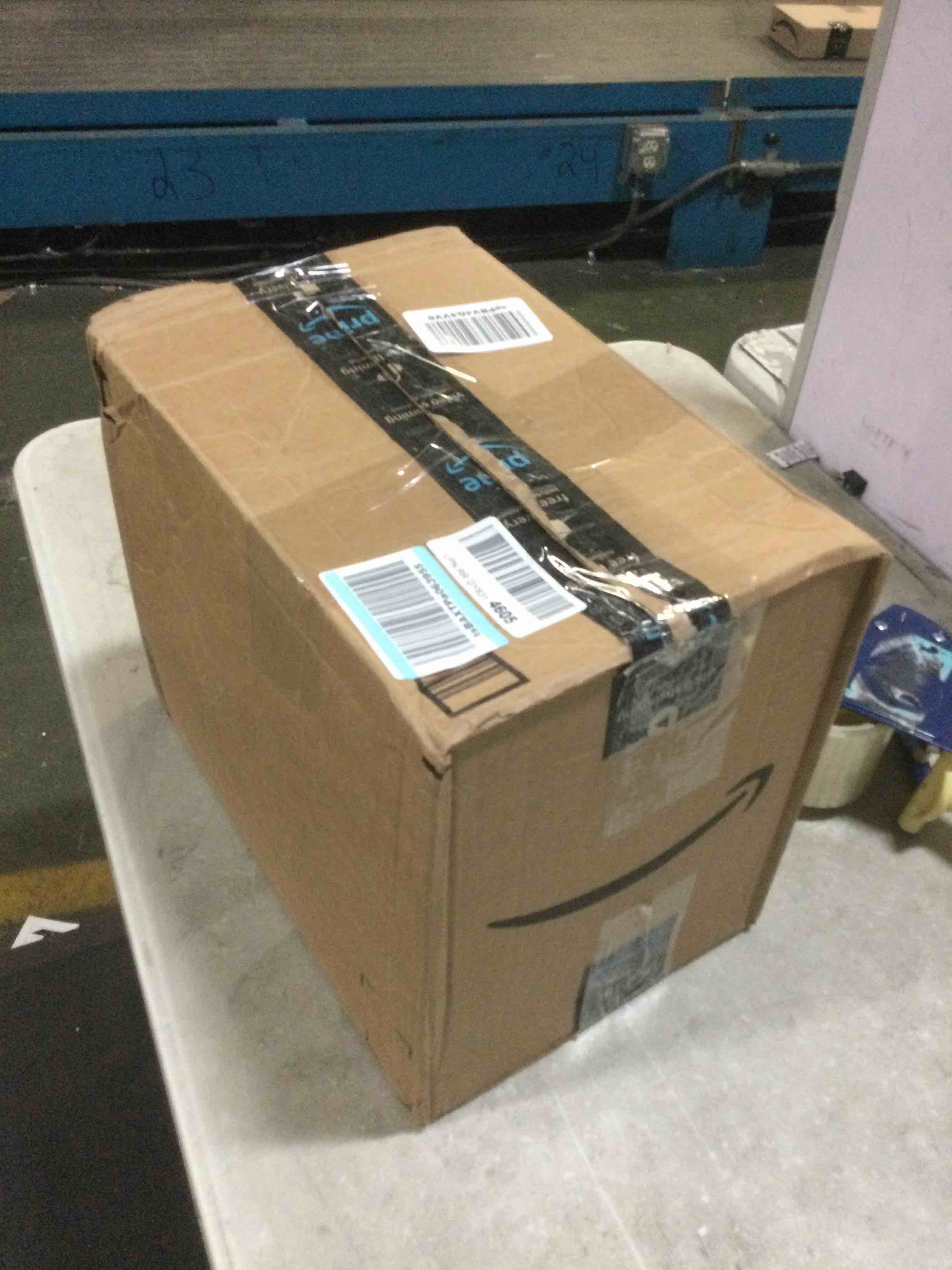 https://s3.amazonaws.com/lotting-images-prod/bidfta/YEL5654397_1700228871220.jpeg