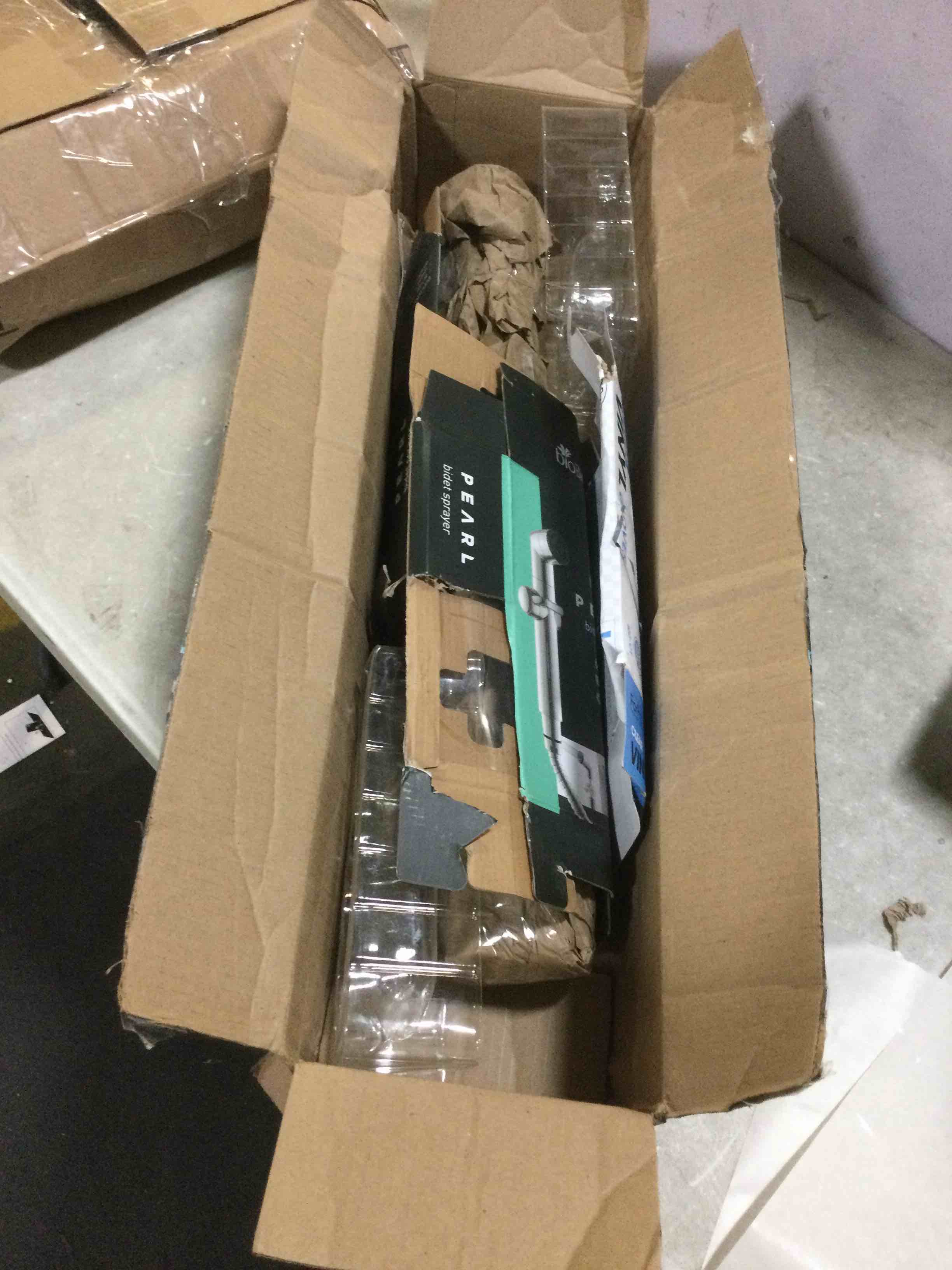 https://s3.amazonaws.com/lotting-images-prod/bidfta/YEL5654425_1700232551909.jpeg