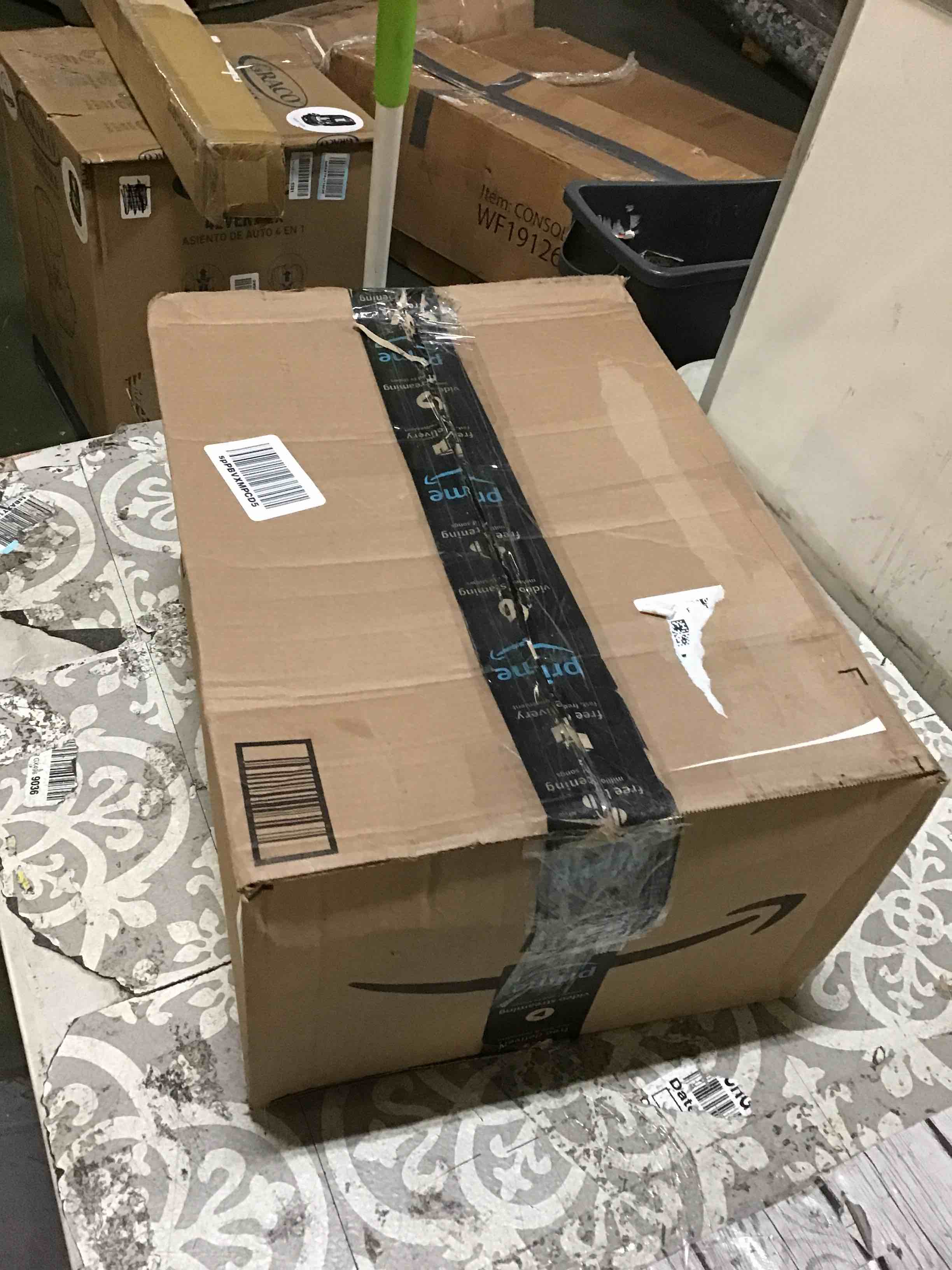 https://s3.amazonaws.com/lotting-images-prod/bidfta/YEL5654544_1700485541411.jpeg