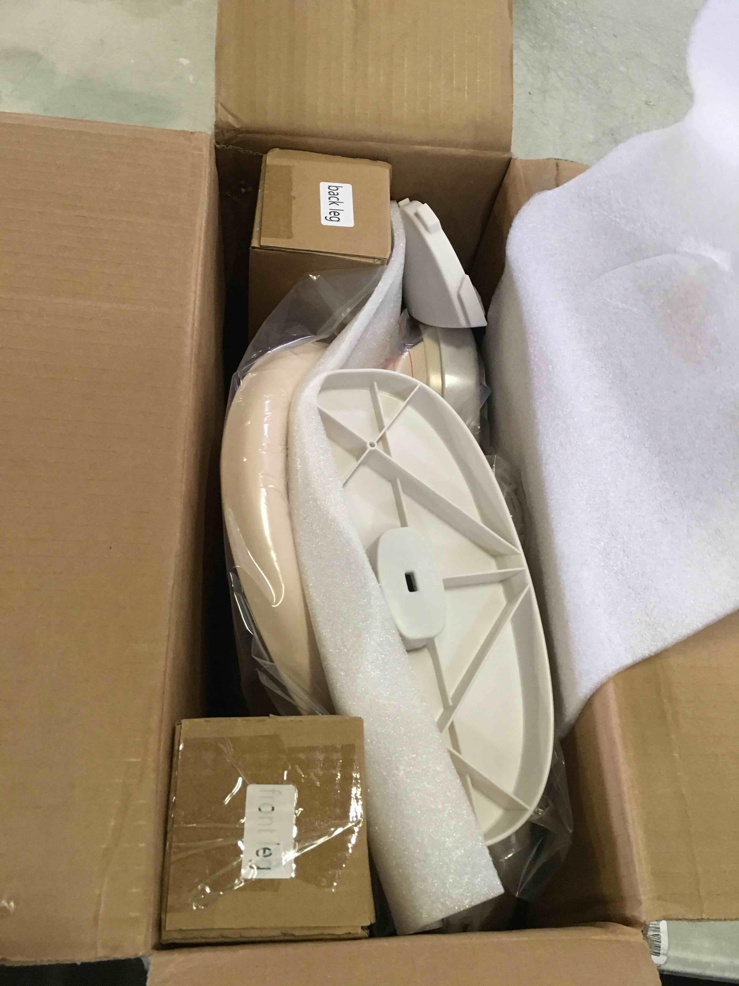 https://s3.amazonaws.com/lotting-images-prod/bidfta/YEL5655081_1700837038000.jpeg