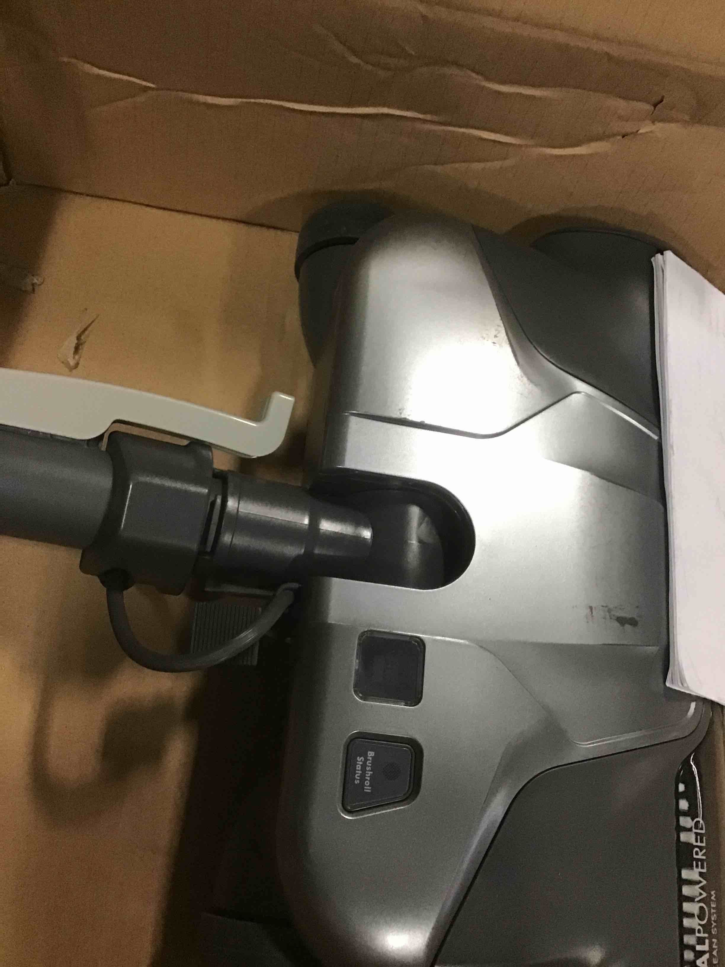 https://s3.amazonaws.com/lotting-images-prod/bidfta/YEL5656071_1701109166690.jpeg