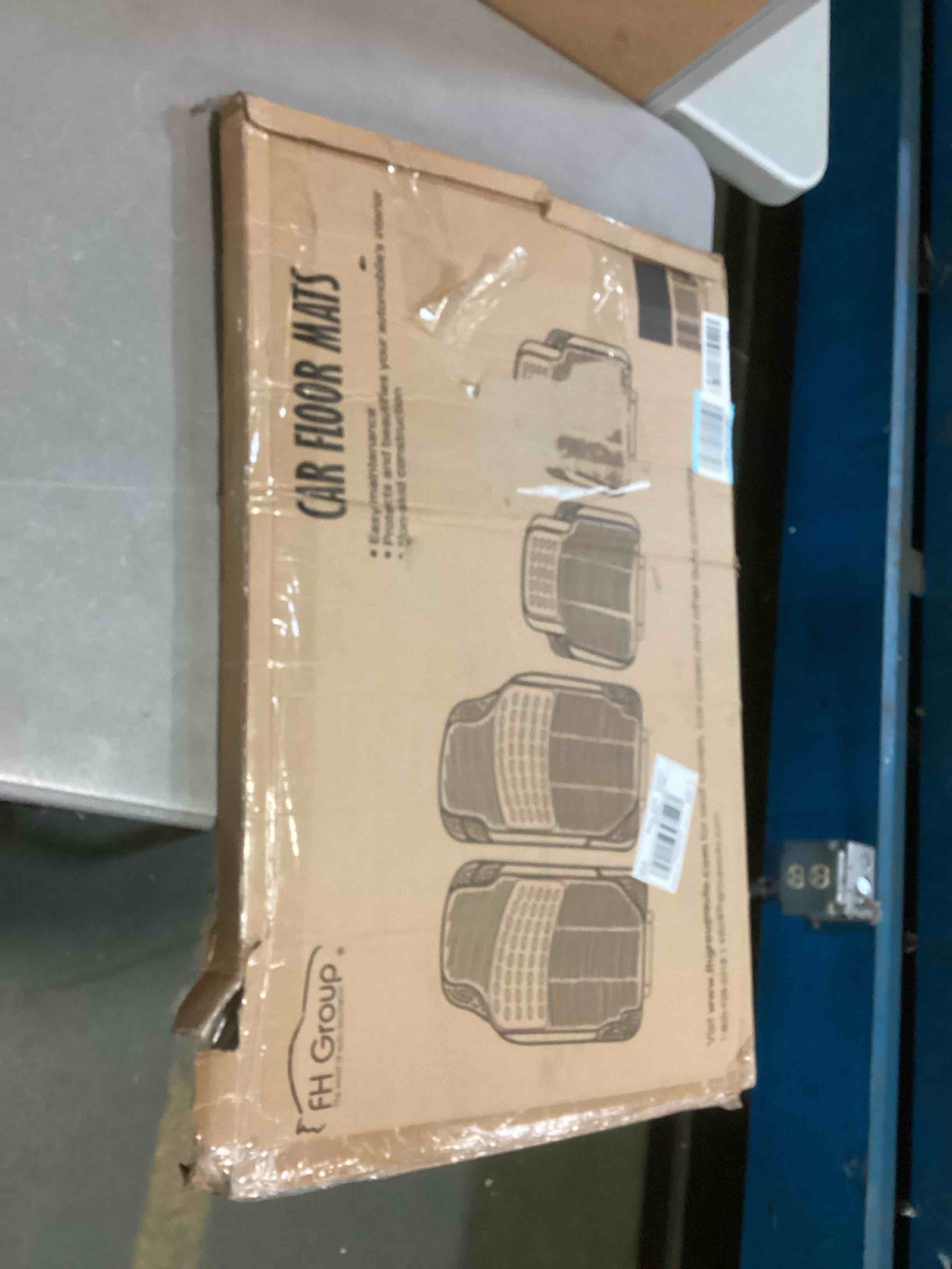 https://s3.amazonaws.com/lotting-images-prod/bidfta/YEL5659966_1702389095371.jpeg