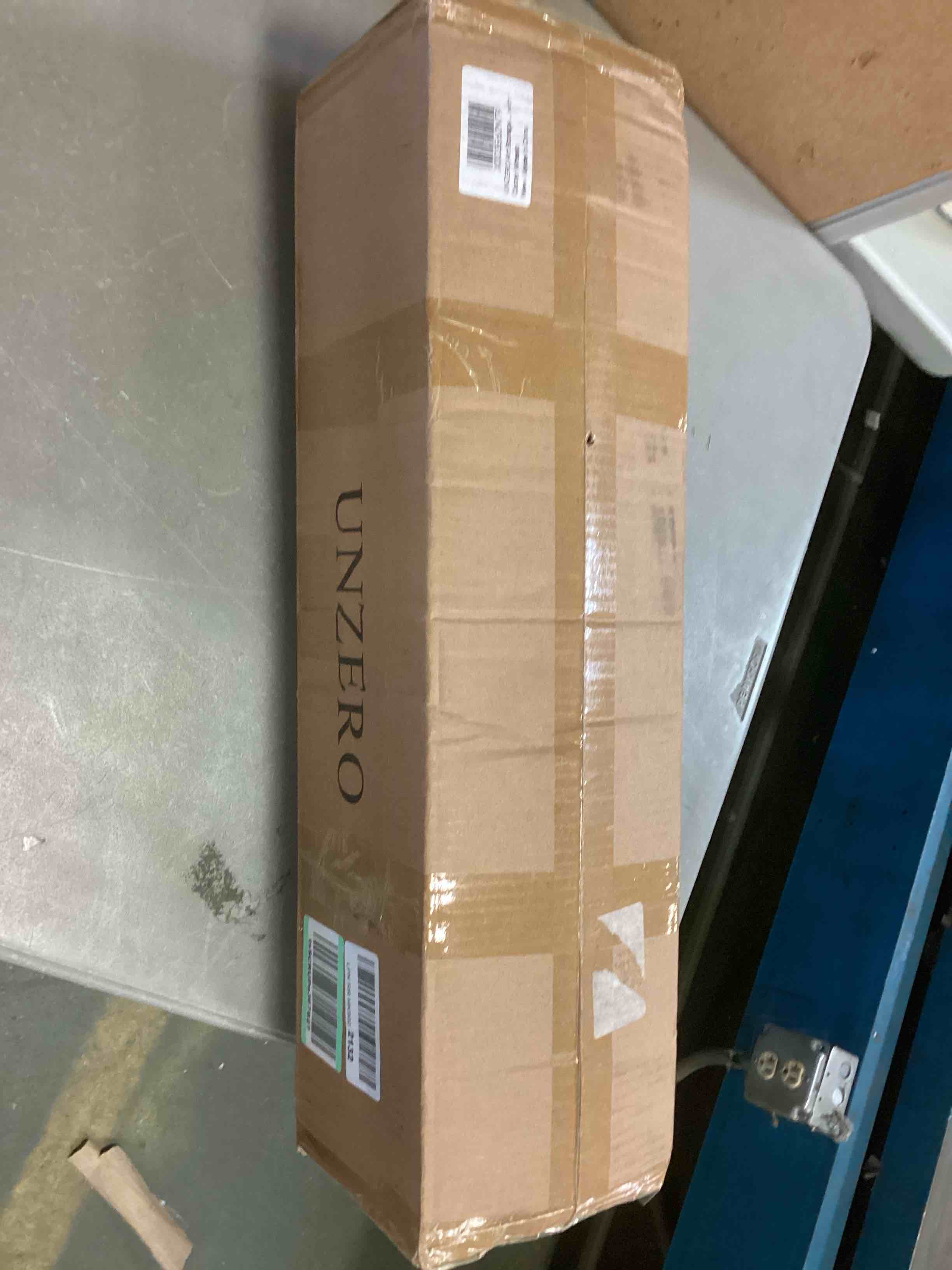 https://s3.amazonaws.com/lotting-images-prod/bidfta/YEL5660025_1702397046205.jpeg