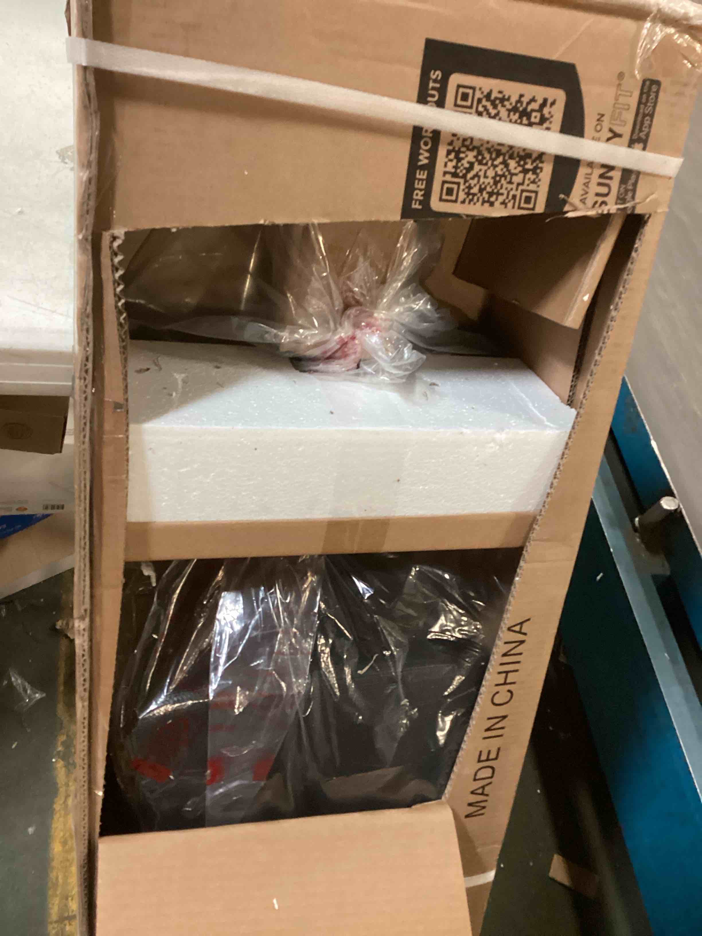 https://s3.amazonaws.com/lotting-images-prod/bidfta/YEL5660838_1703172676901.jpeg