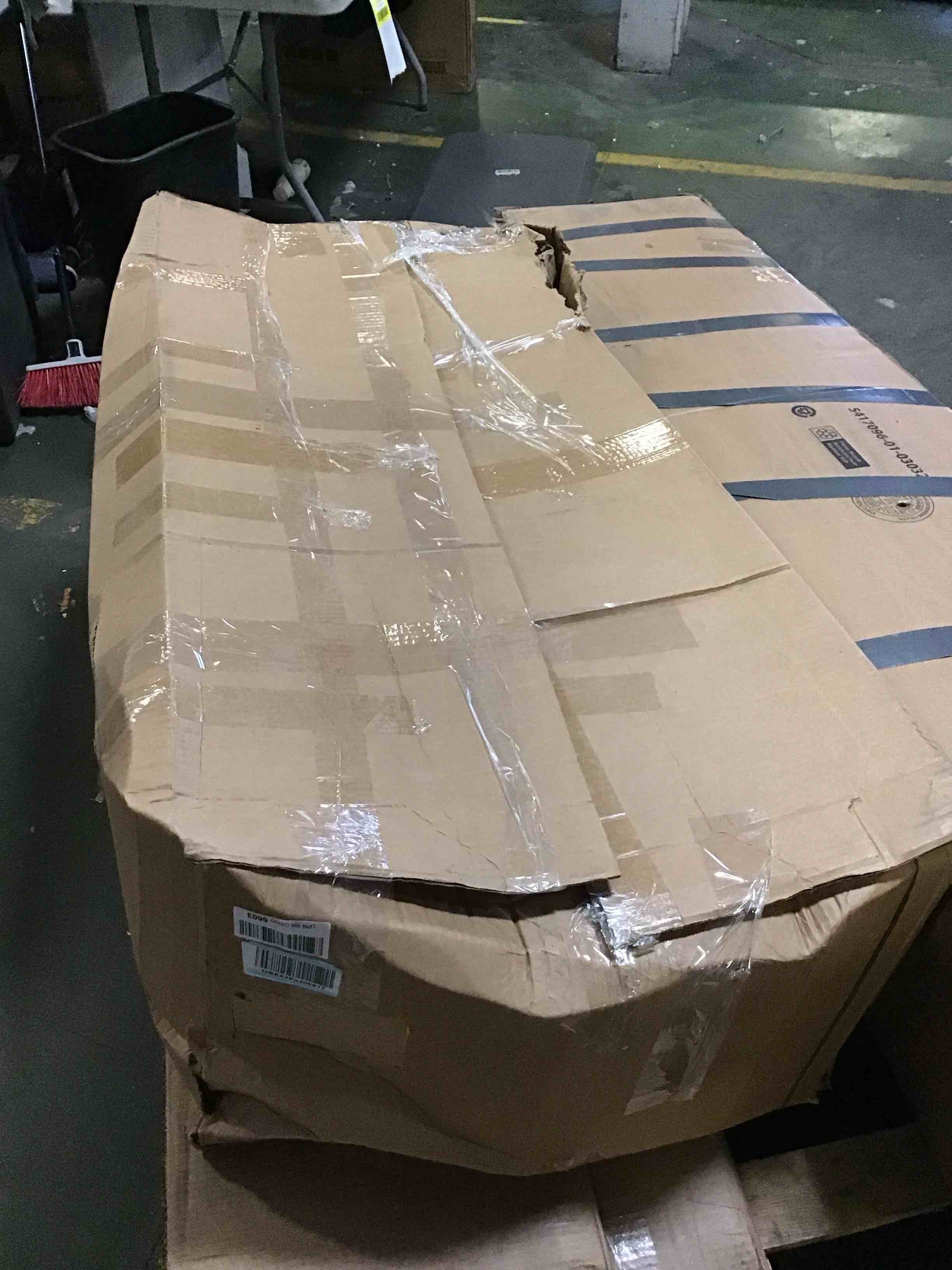 https://s3.amazonaws.com/lotting-images-prod/bidfta/YEL5664514_1702410769317.jpeg