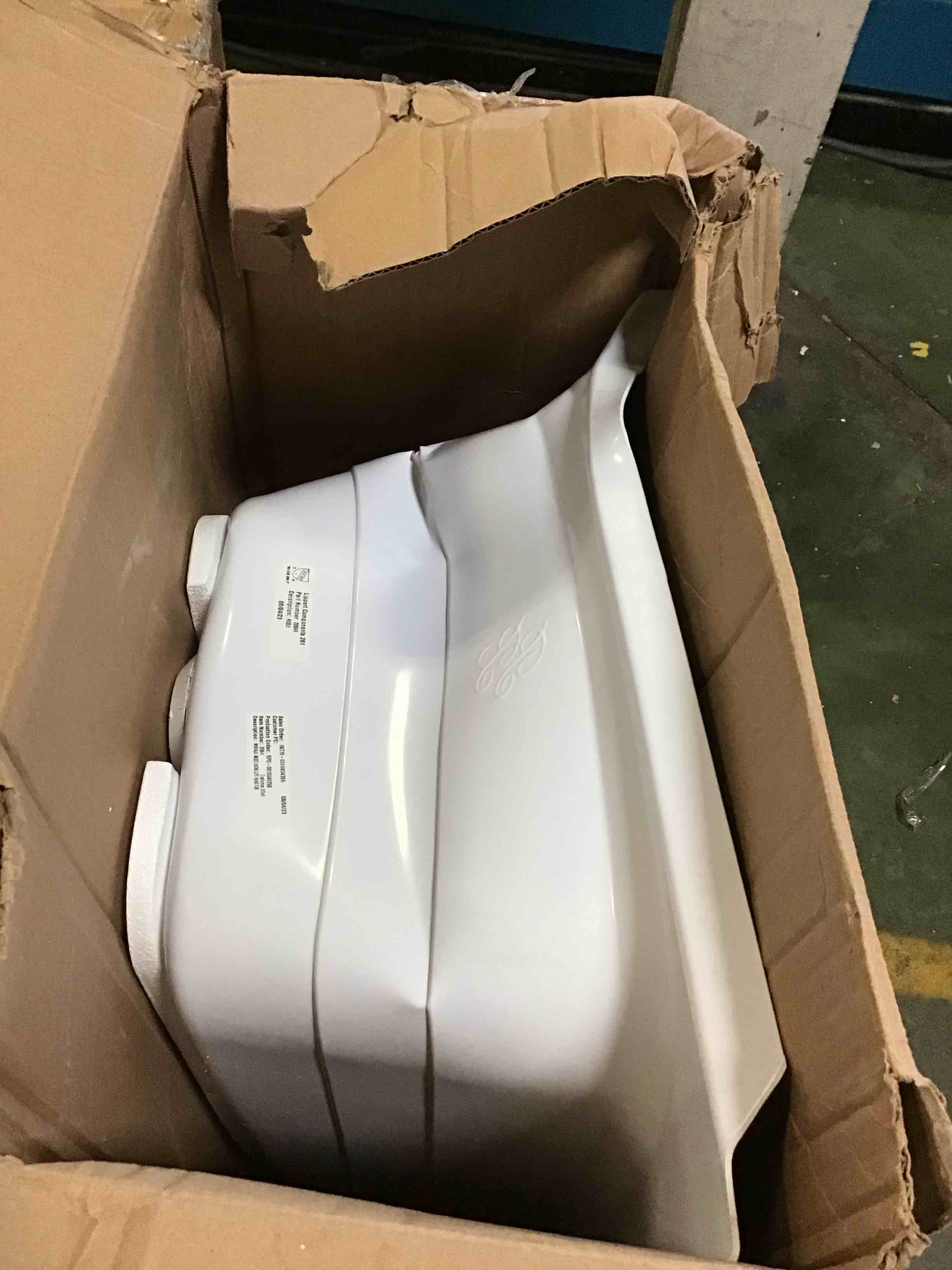 https://s3.amazonaws.com/lotting-images-prod/bidfta/YEL5664514_1702410855131.jpeg