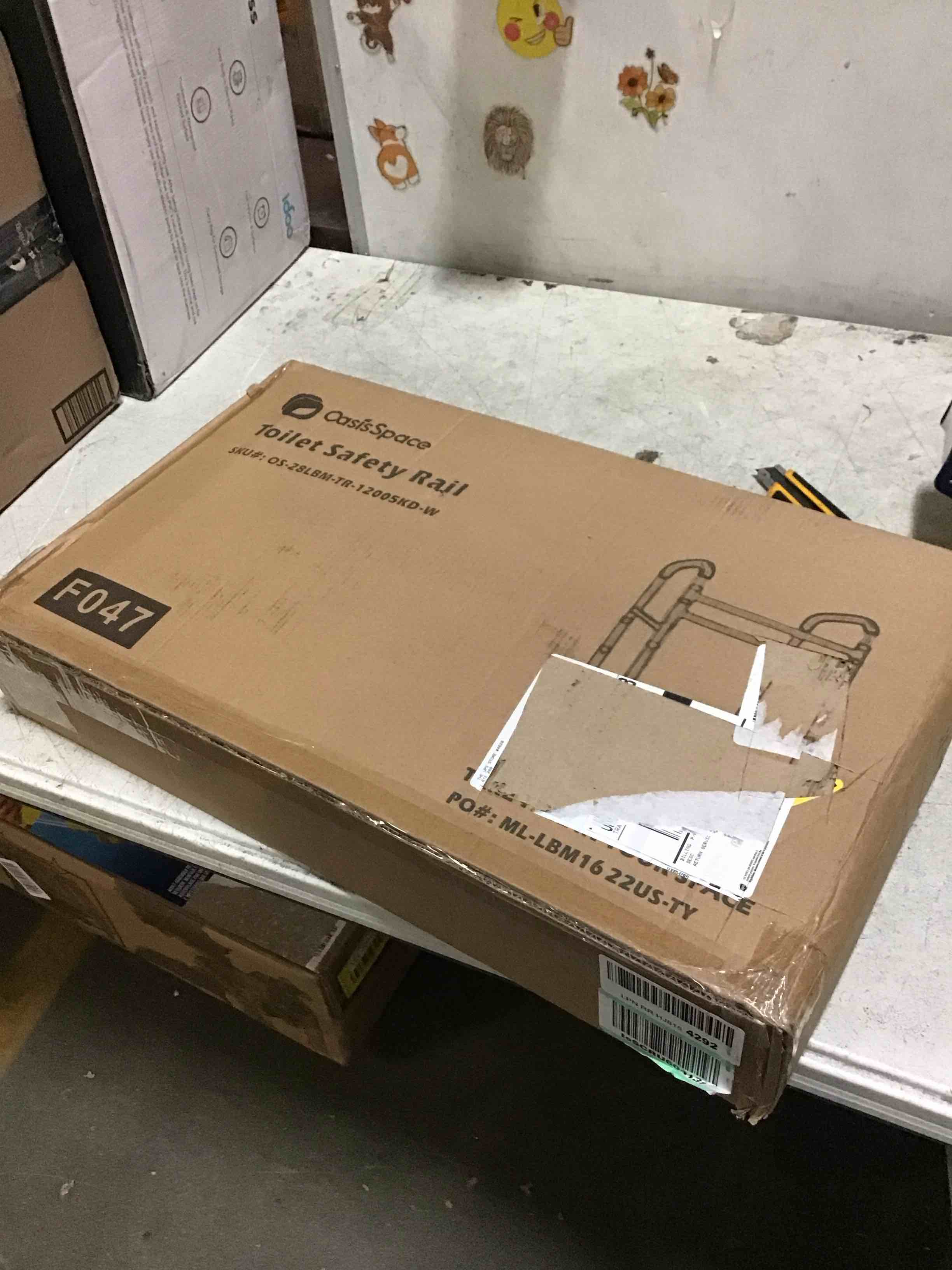 https://s3.amazonaws.com/lotting-images-prod/bidfta/YEL5664653_1702492547521.jpeg