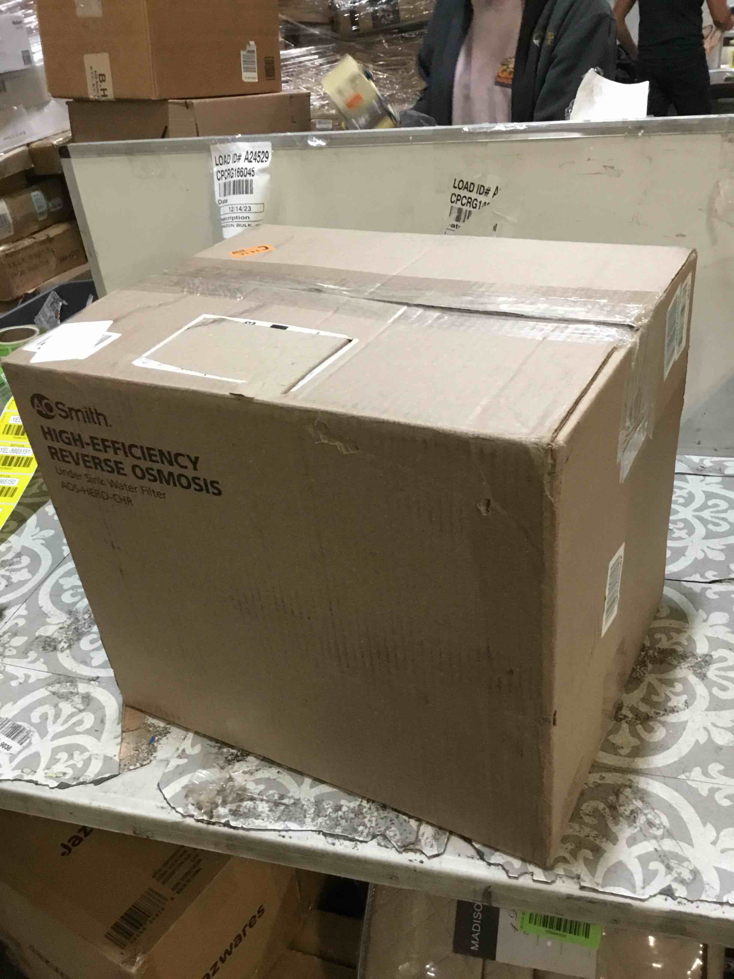 https://s3.amazonaws.com/lotting-images-prod/bidfta/YEL5665143_1702730657251.jpeg