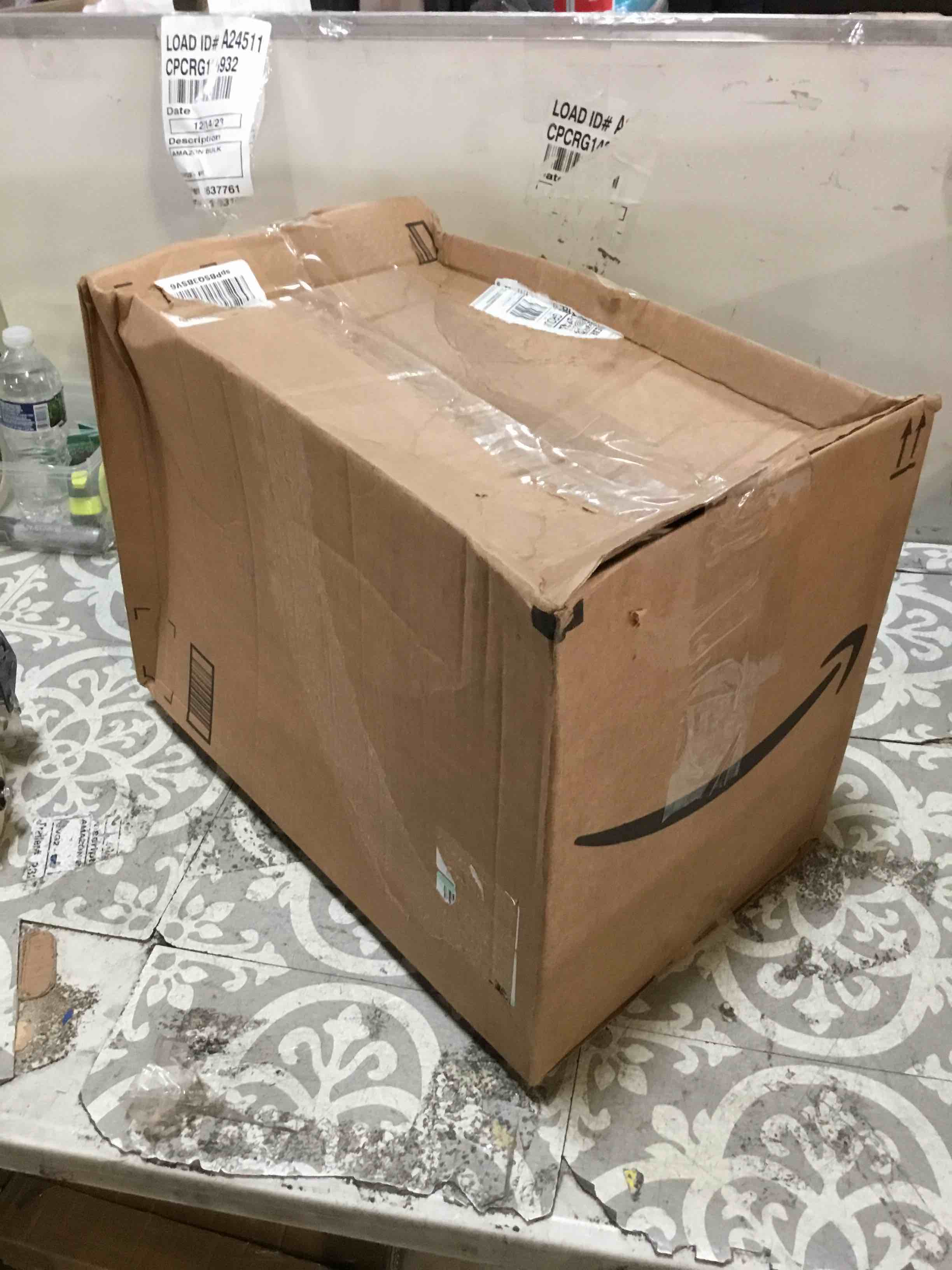https://s3.amazonaws.com/lotting-images-prod/bidfta/YEL5665229_1702743112555.jpeg