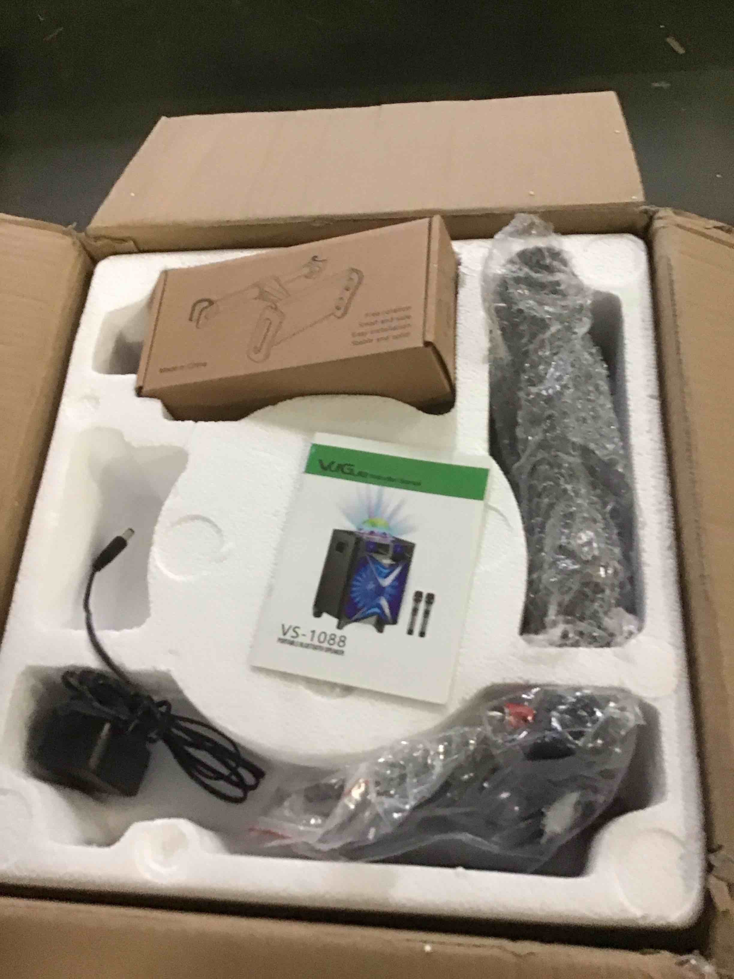 https://s3.amazonaws.com/lotting-images-prod/bidfta/YEL5667452_1702053150176.jpeg