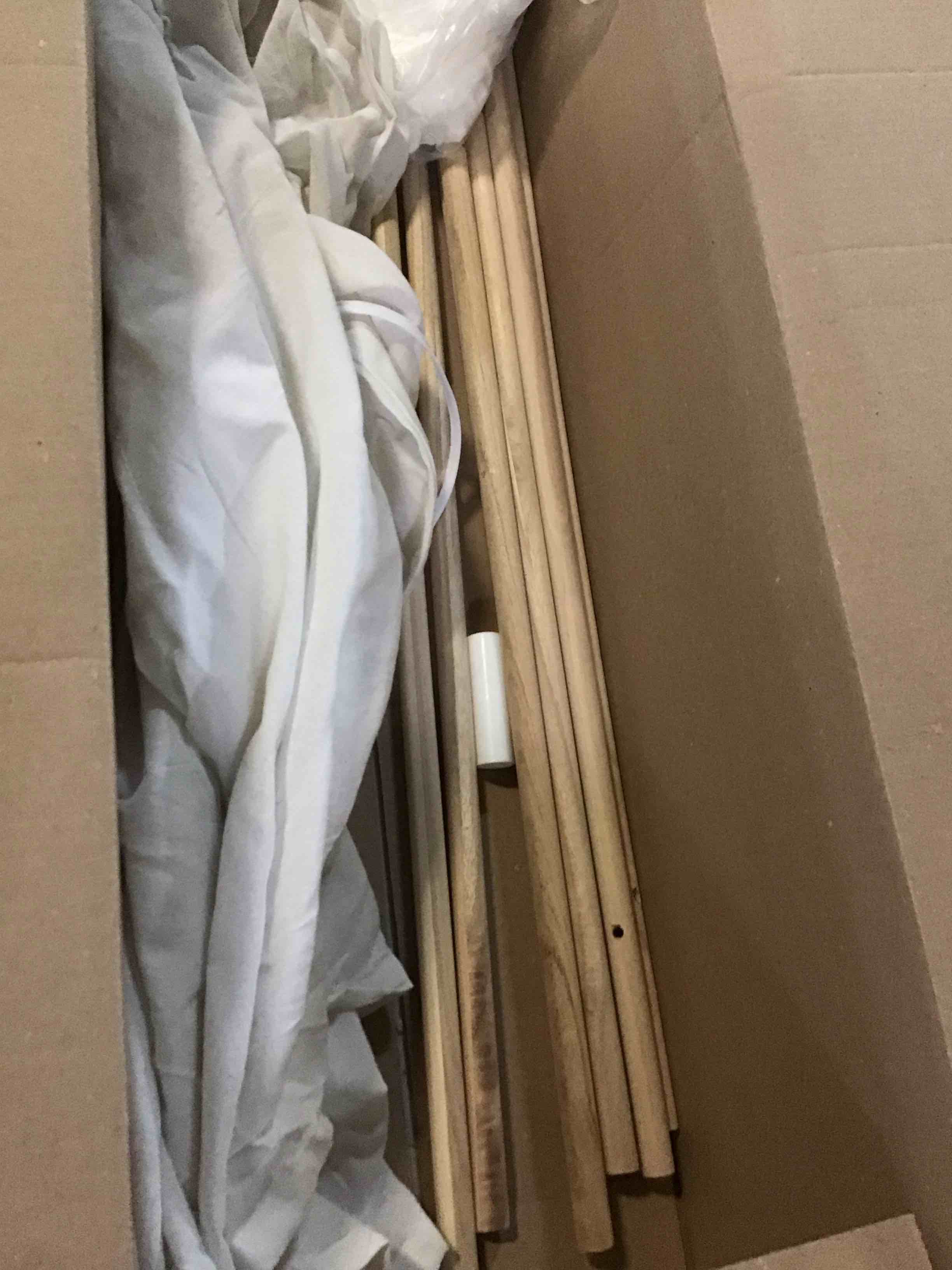 https://s3.amazonaws.com/lotting-images-prod/bidfta/YEL5667868_1702401832500.jpeg