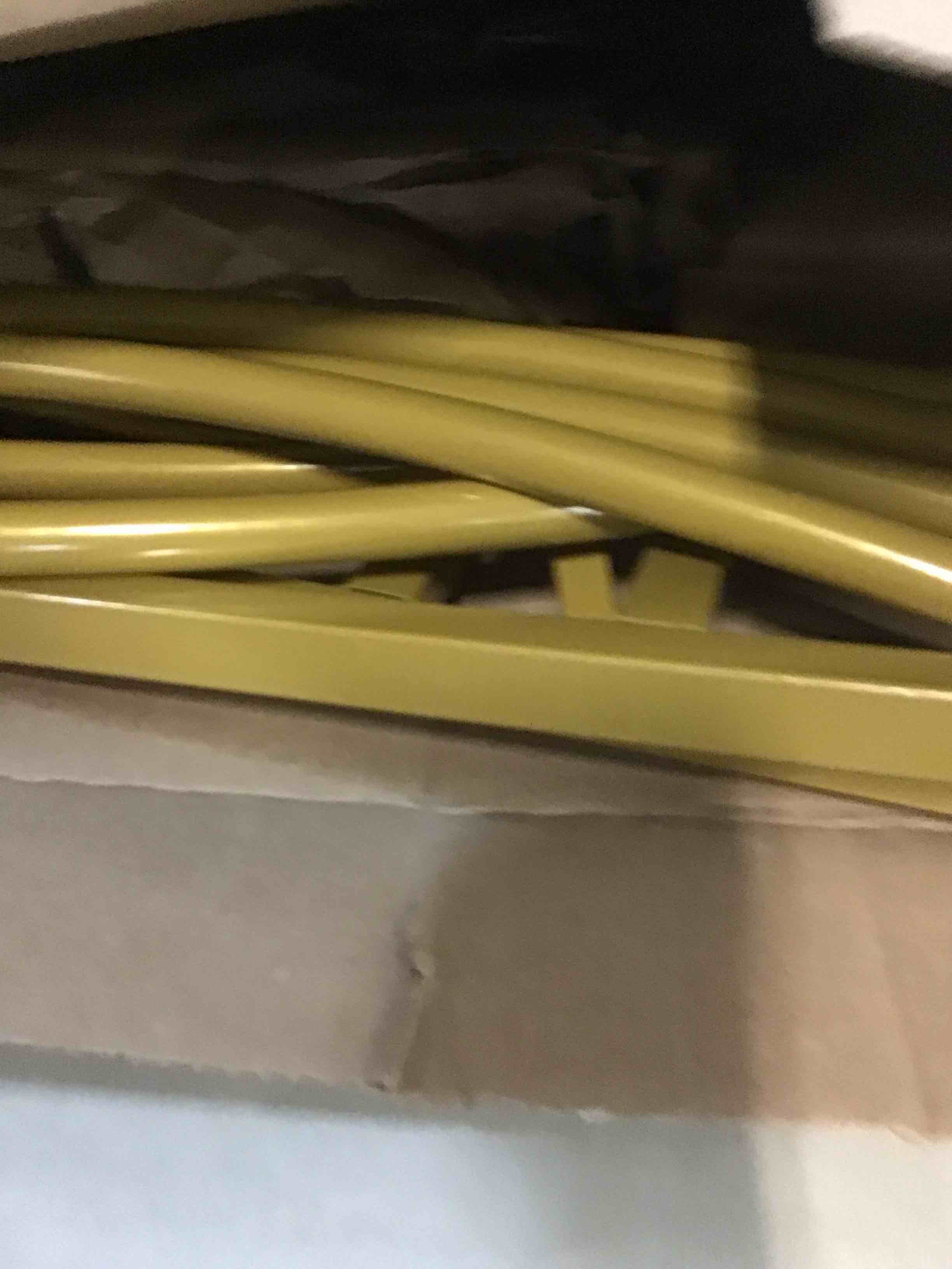 https://s3.amazonaws.com/lotting-images-prod/bidfta/YEL5667924_1702409959545.jpeg