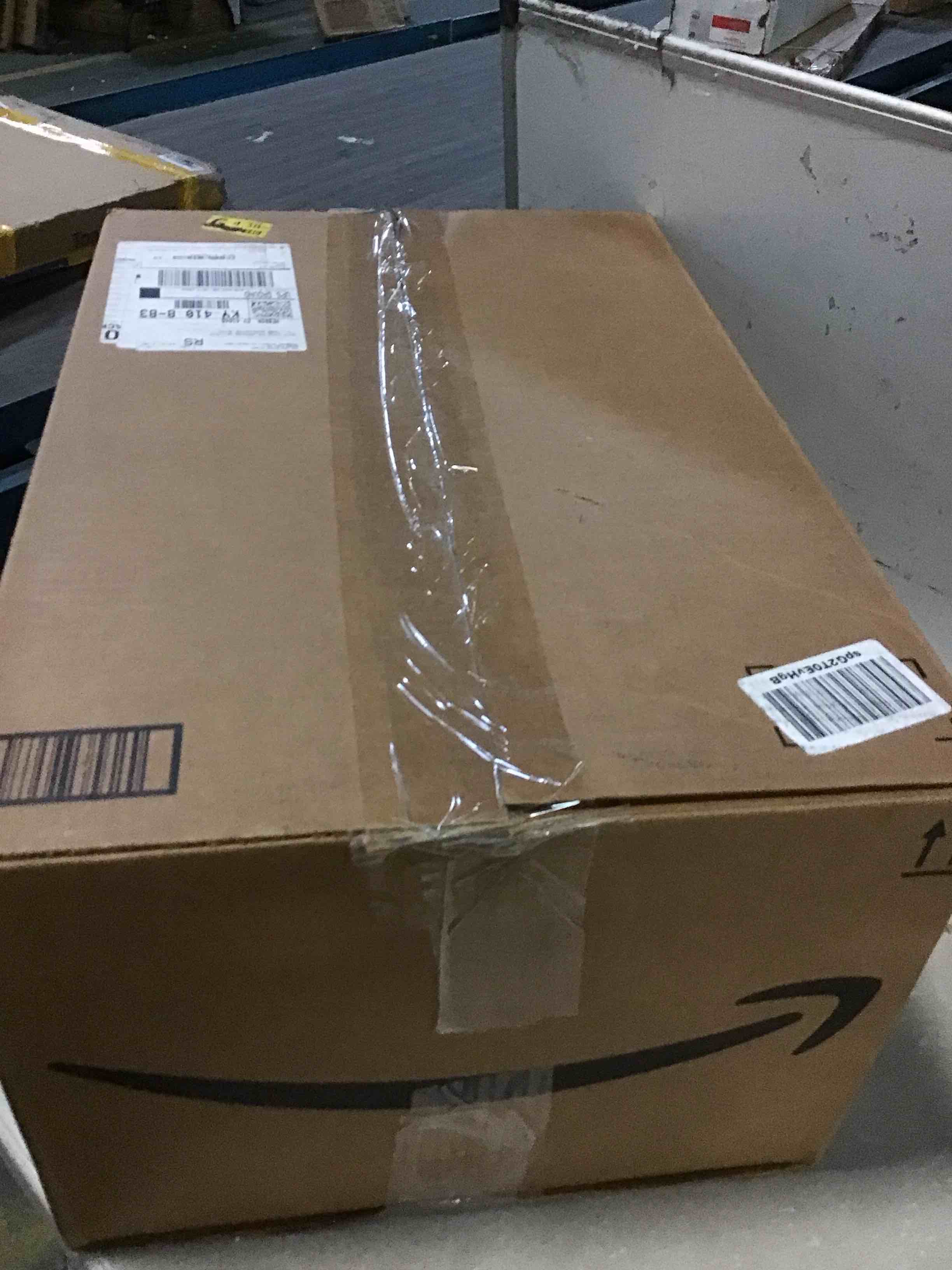 https://s3.amazonaws.com/lotting-images-prod/bidfta/YEL5668182_1702557545752.jpeg