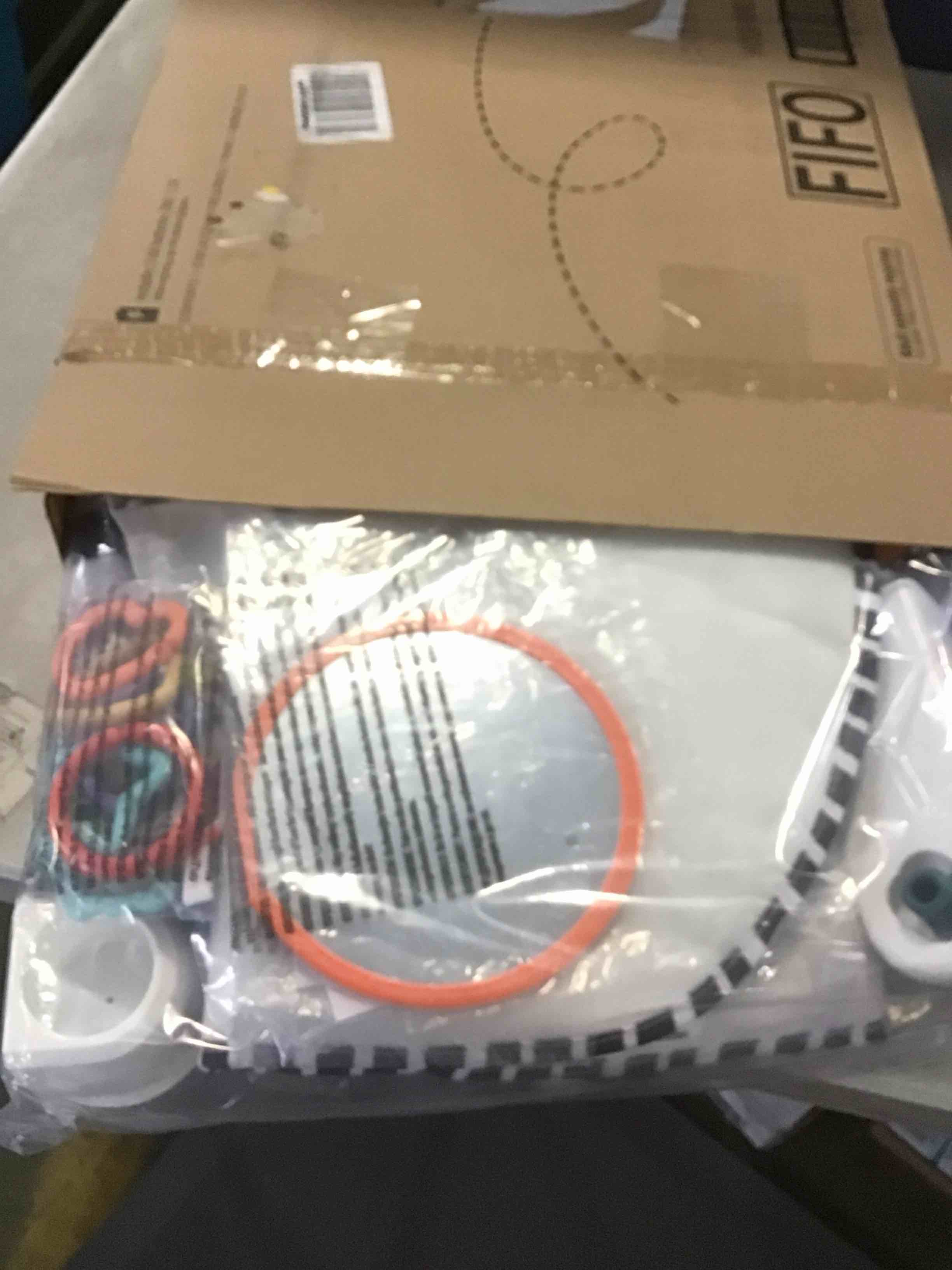 https://s3.amazonaws.com/lotting-images-prod/bidfta/YEL5668757_1702918141675.jpeg