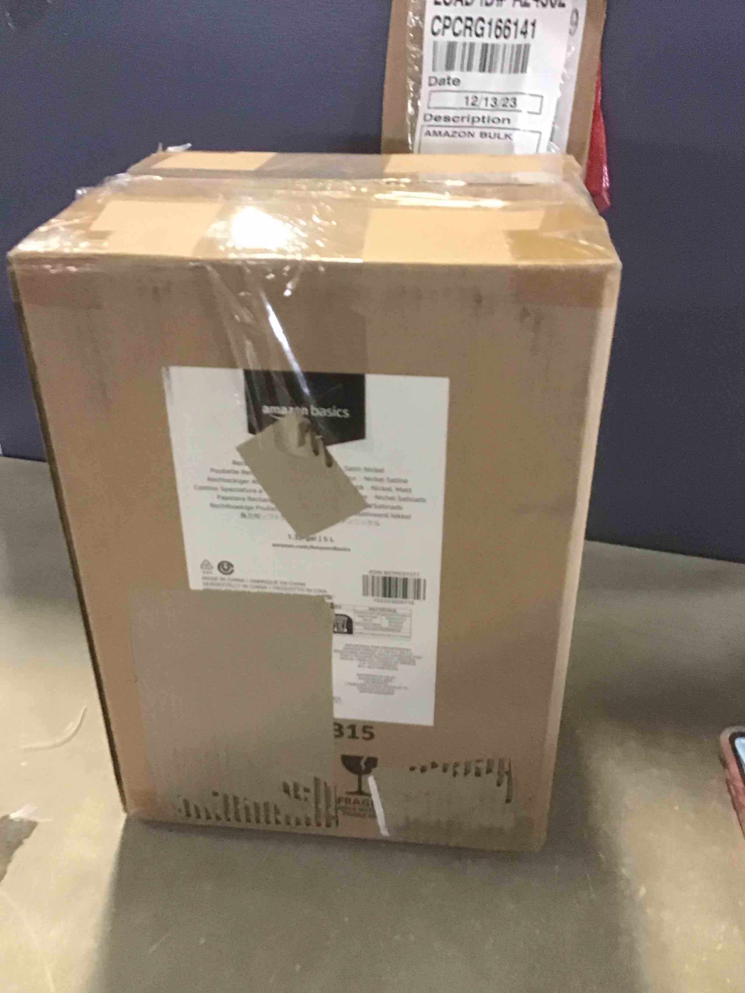 https://s3.amazonaws.com/lotting-images-prod/bidfta/YEL5668763_1702918852331.jpeg