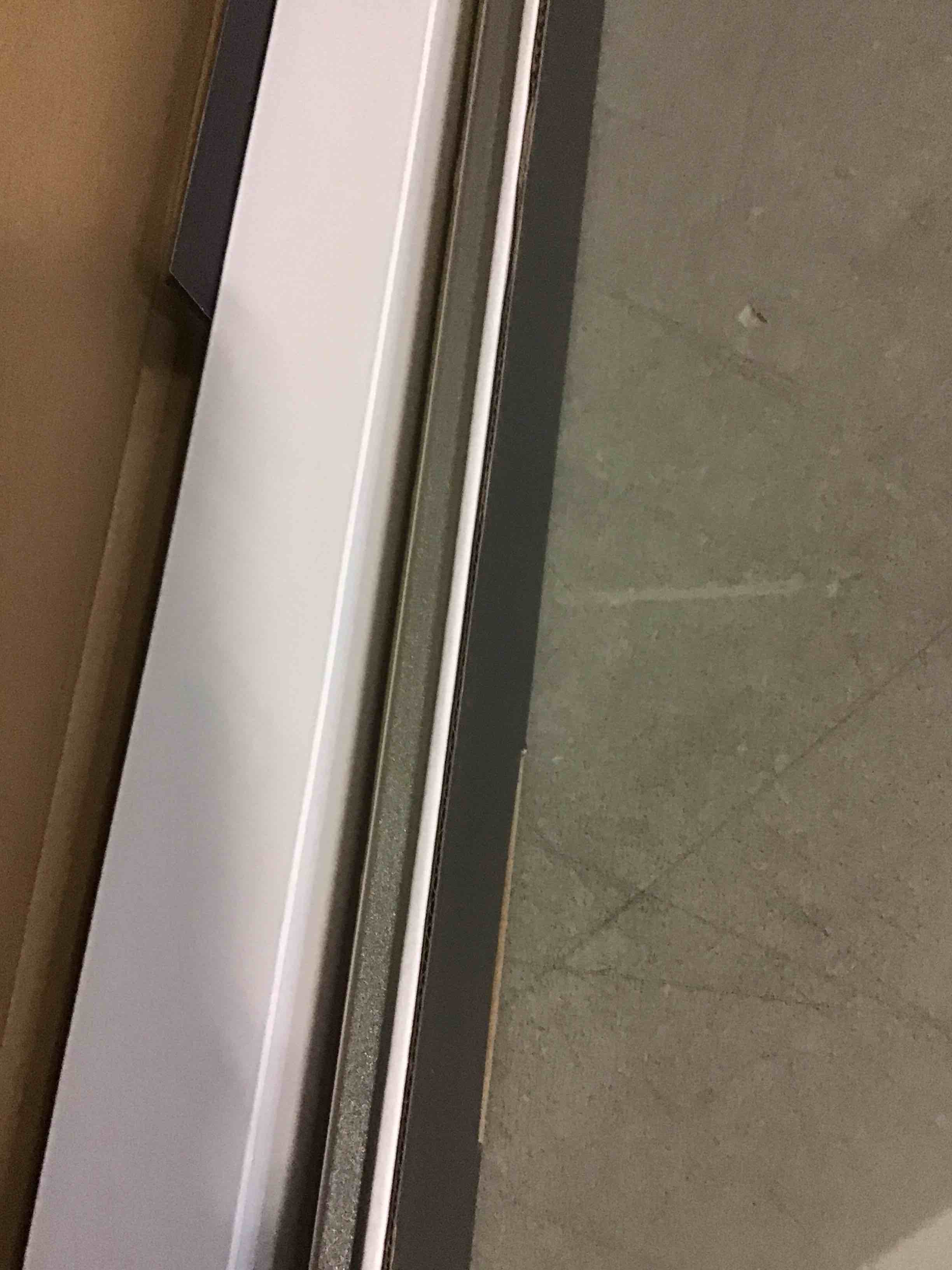 https://s3.amazonaws.com/lotting-images-prod/bidfta/YEL5668875_1702989209850.jpeg