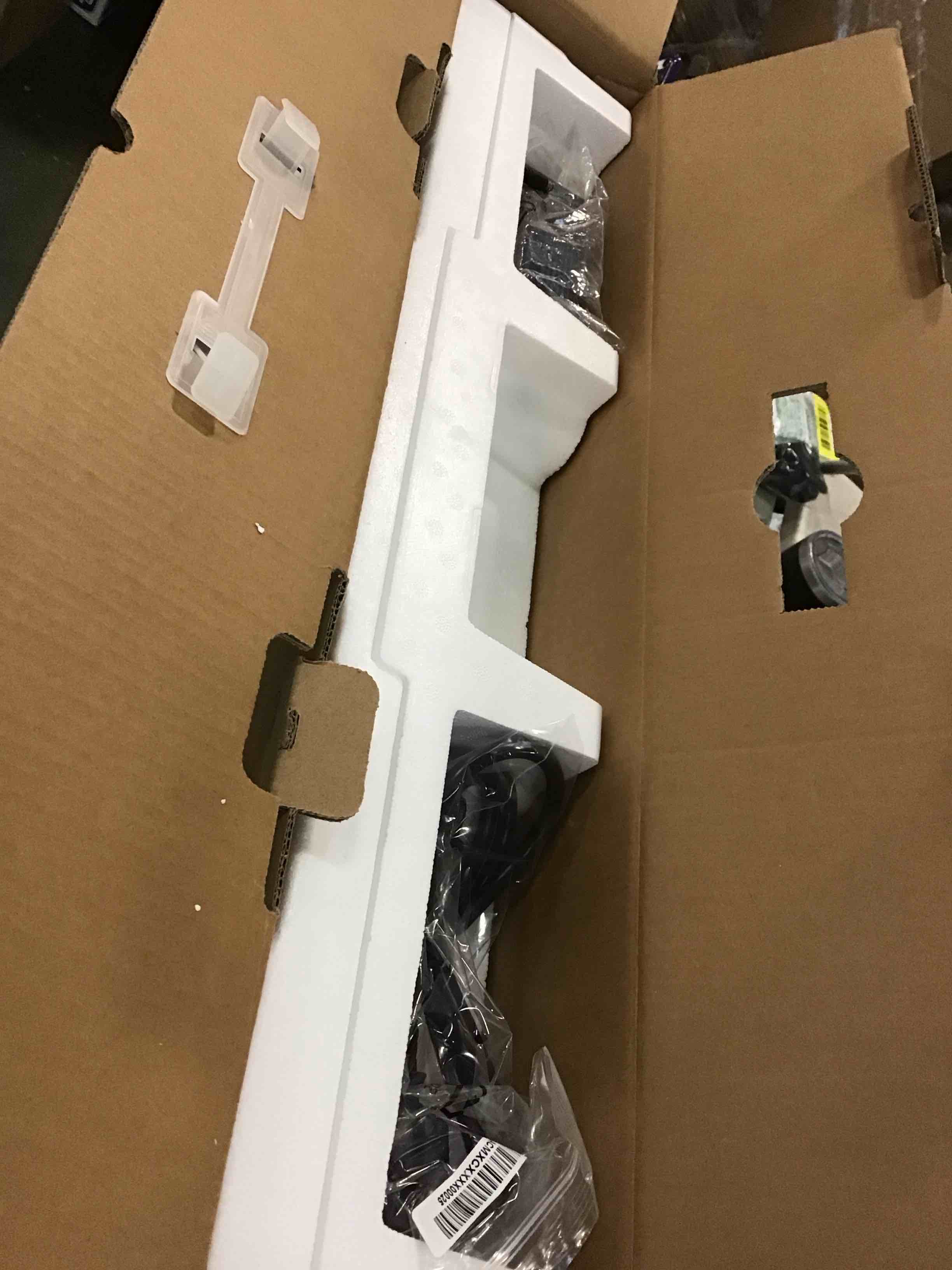 https://s3.amazonaws.com/lotting-images-prod/bidfta/YEL5672017_1706966687989.jpeg