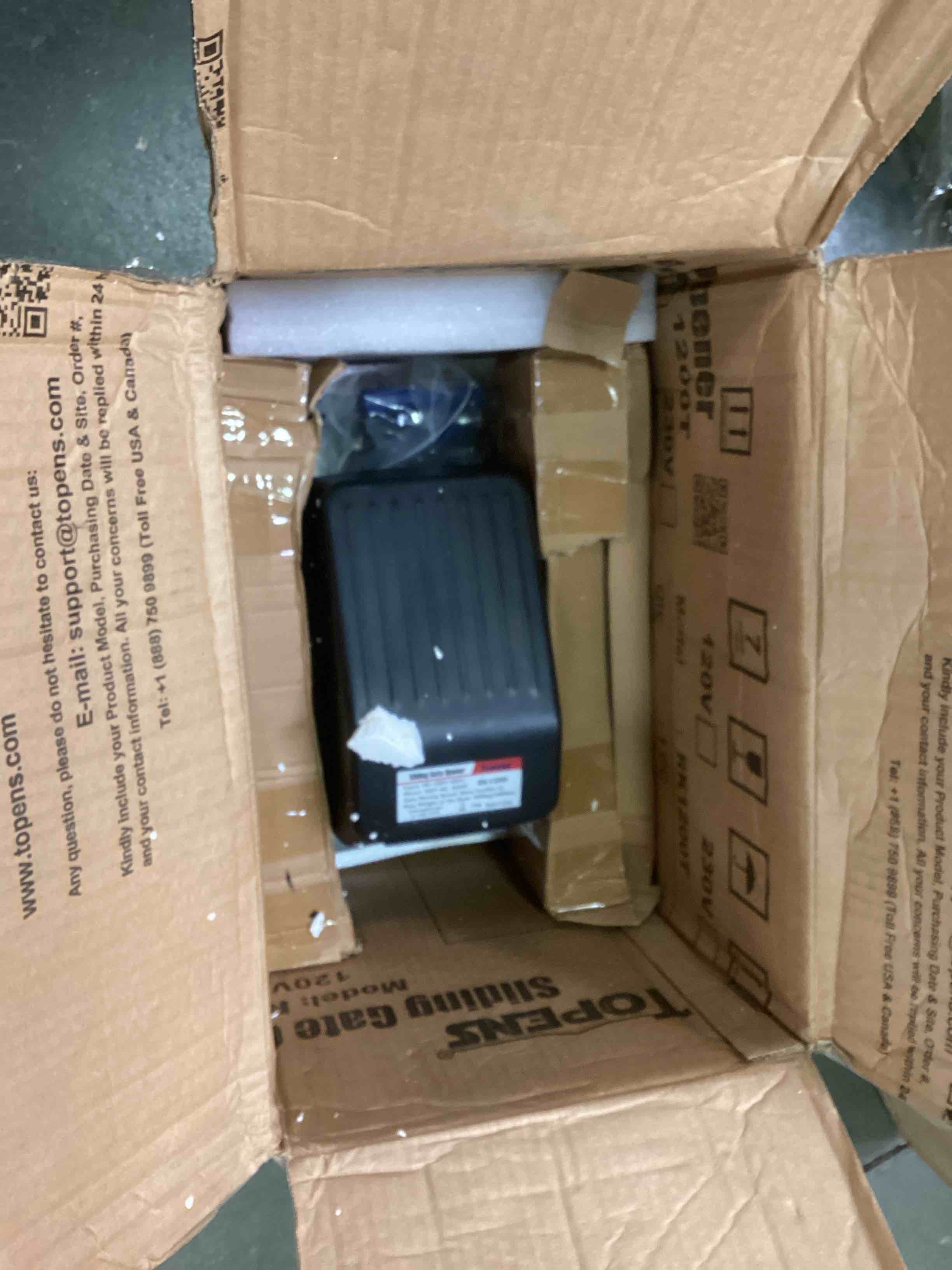 https://s3.amazonaws.com/lotting-images-prod/bidfta/YEL5672268_1707148367702.jpeg