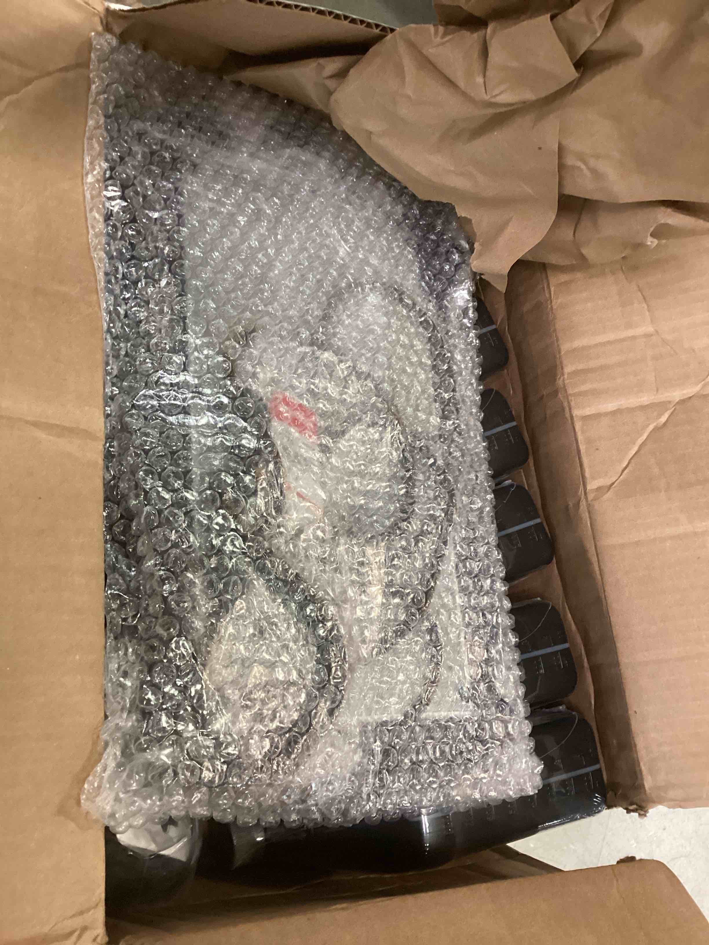 https://s3.amazonaws.com/lotting-images-prod/bidfta/YEL5672316_1707153893063.jpeg