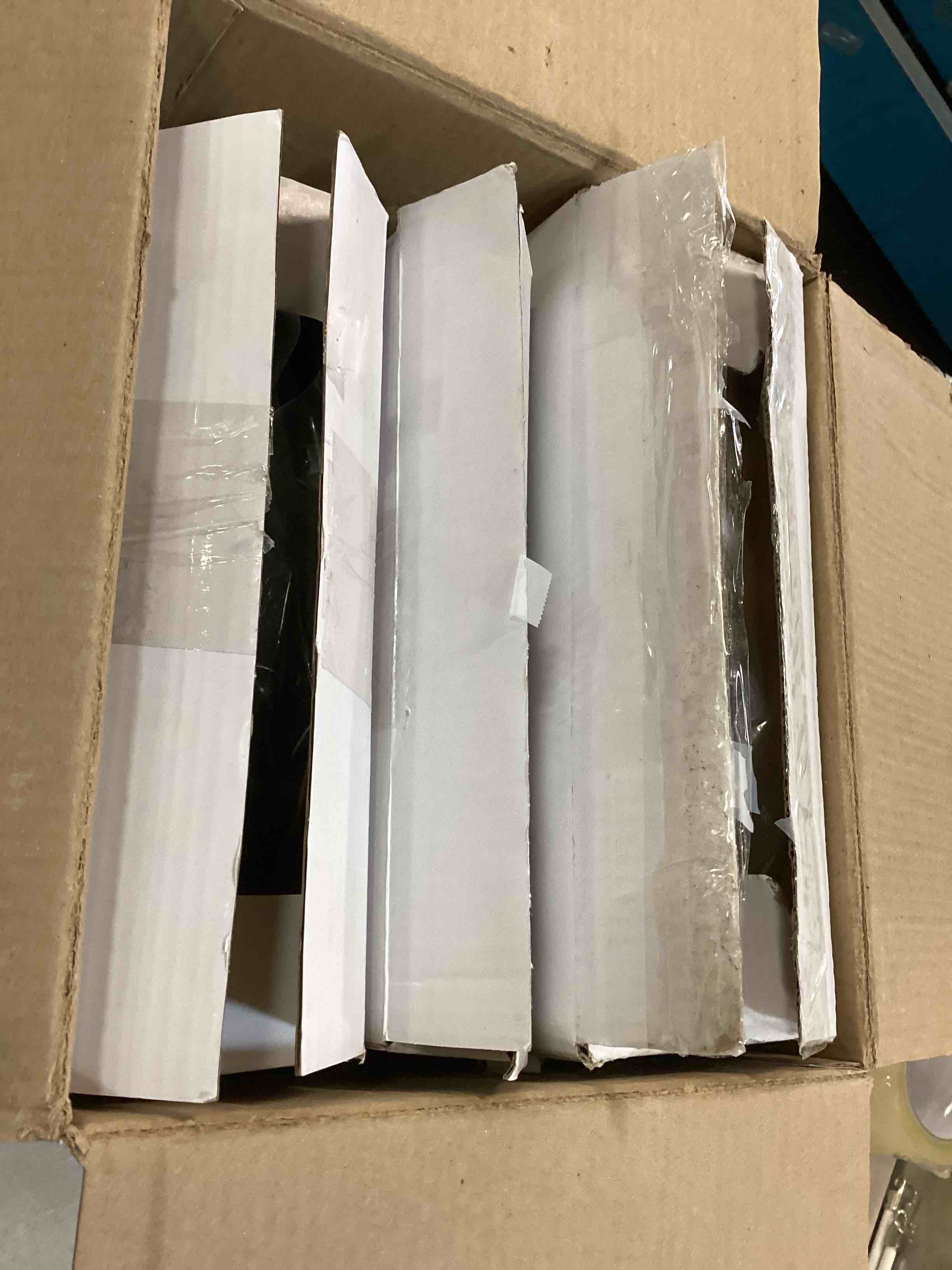 https://s3.amazonaws.com/lotting-images-prod/bidfta/YEL5672647_1707315376710.jpeg