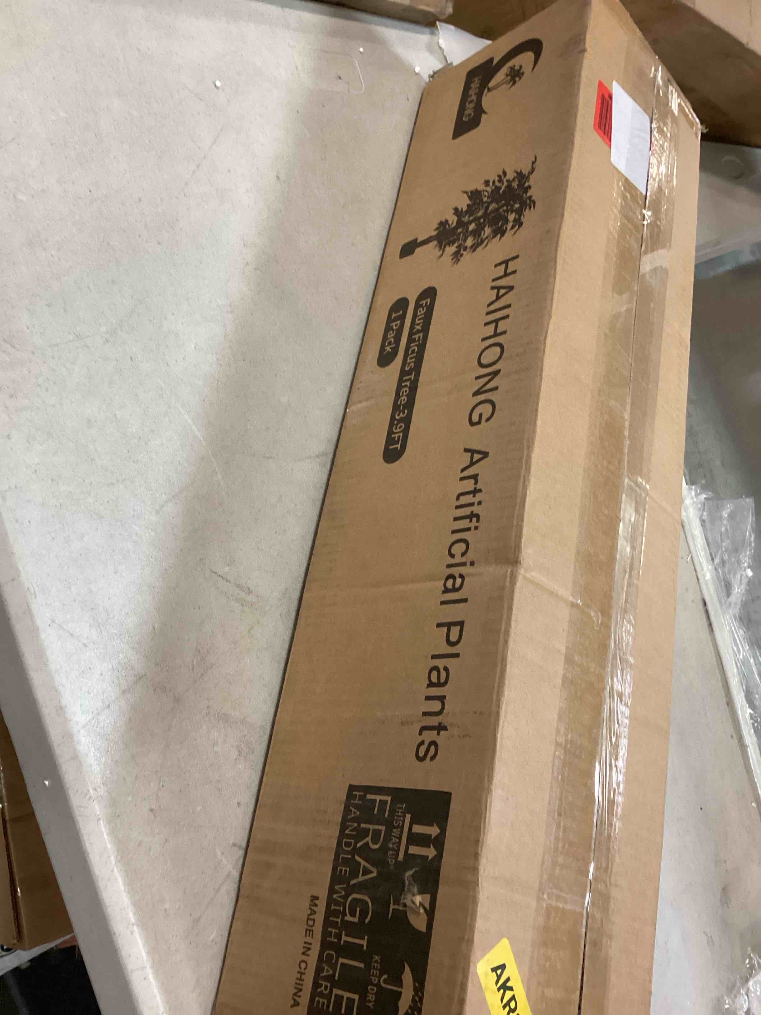 https://s3.amazonaws.com/lotting-images-prod/bidfta/YEL5672700_1707321621329.jpeg