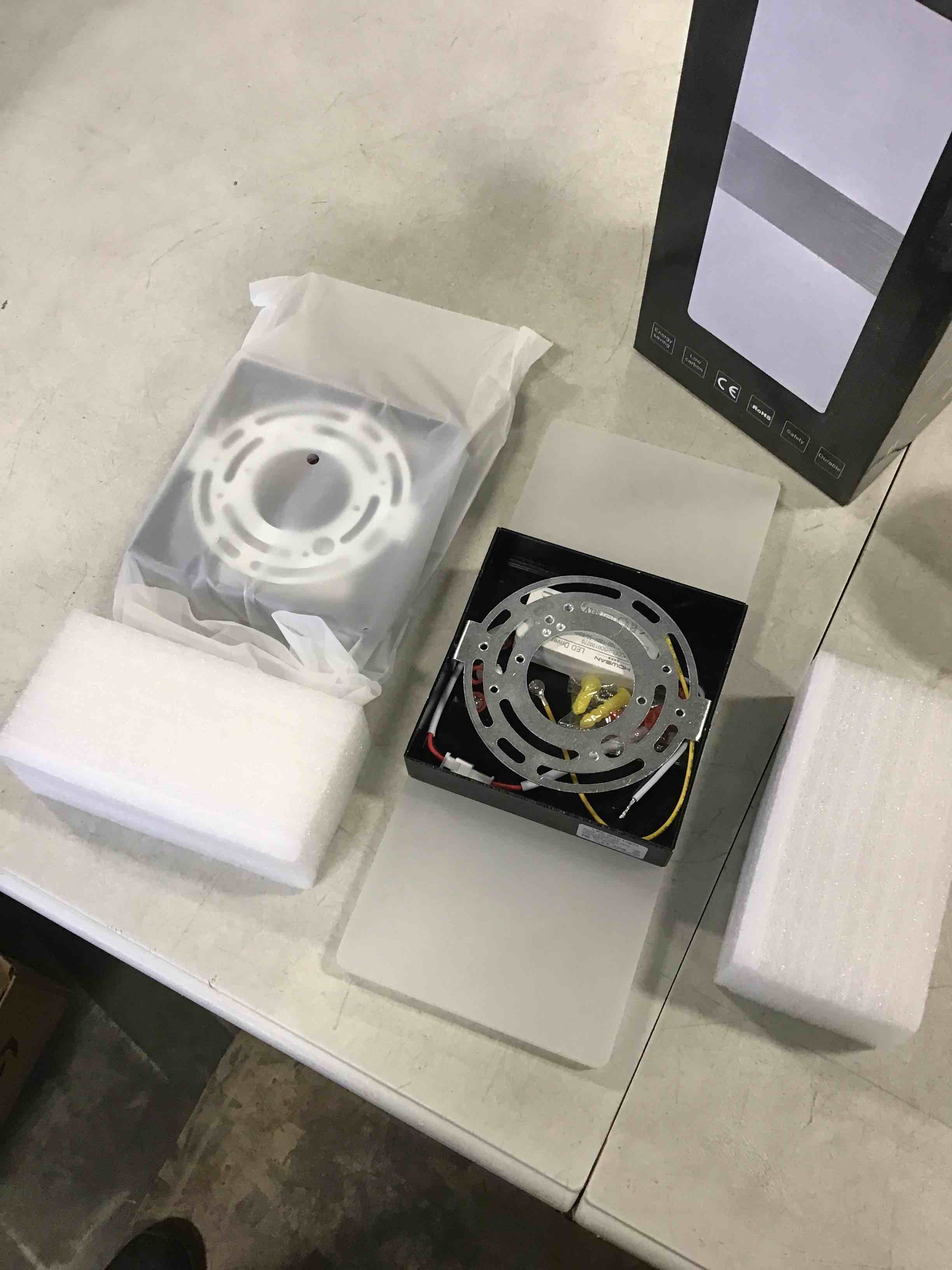 https://s3.amazonaws.com/lotting-images-prod/bidfta/YEL5674081_1707507930634.jpeg