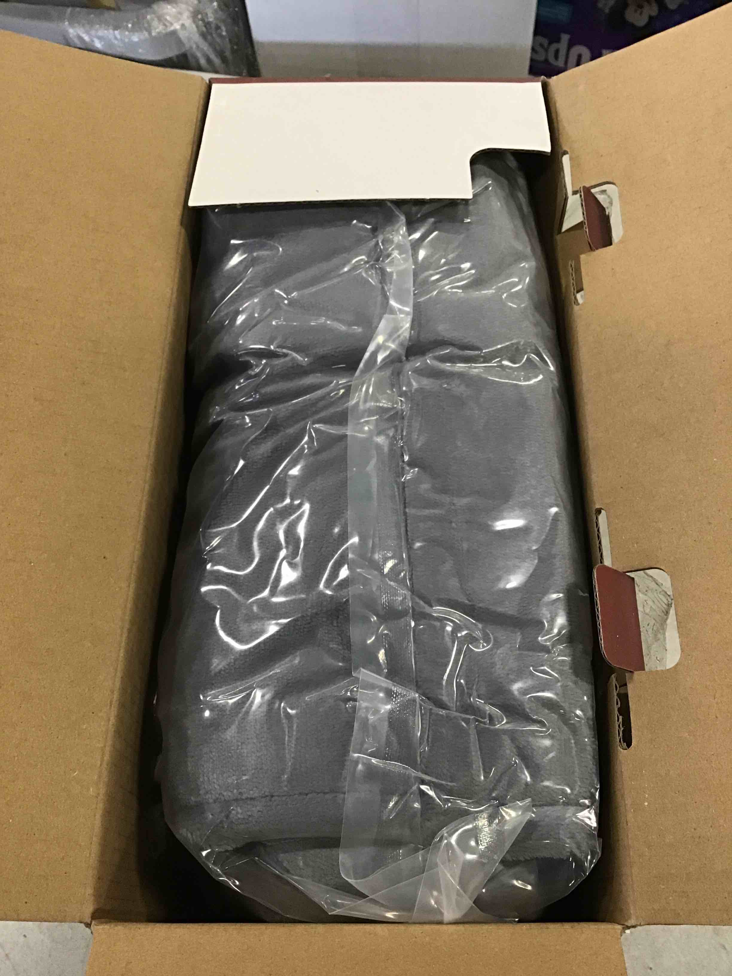 https://s3.amazonaws.com/lotting-images-prod/bidfta/YEL5674096_1707509211683.jpeg
