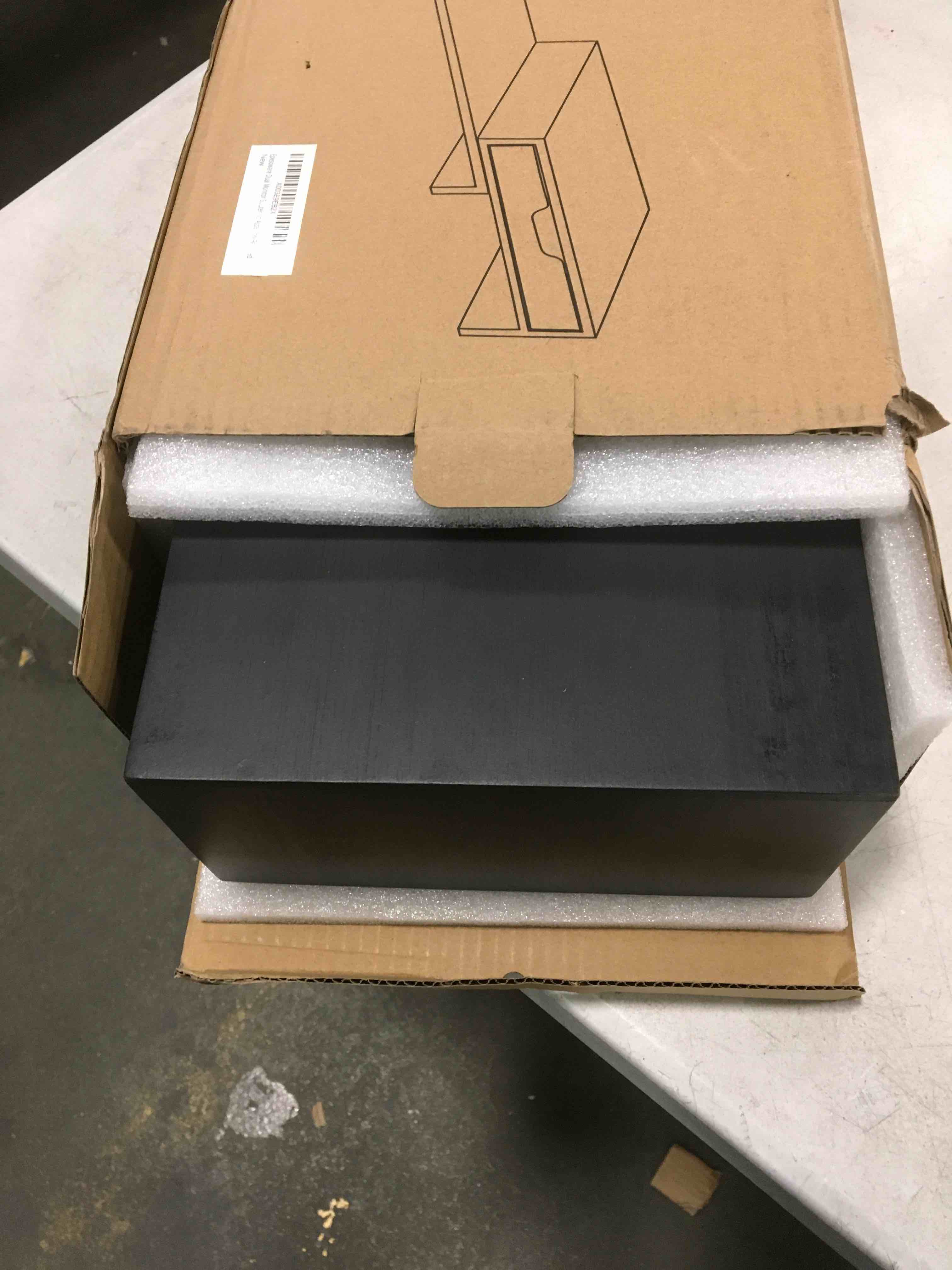 https://s3.amazonaws.com/lotting-images-prod/bidfta/YEL5674996_1706878349490.jpeg
