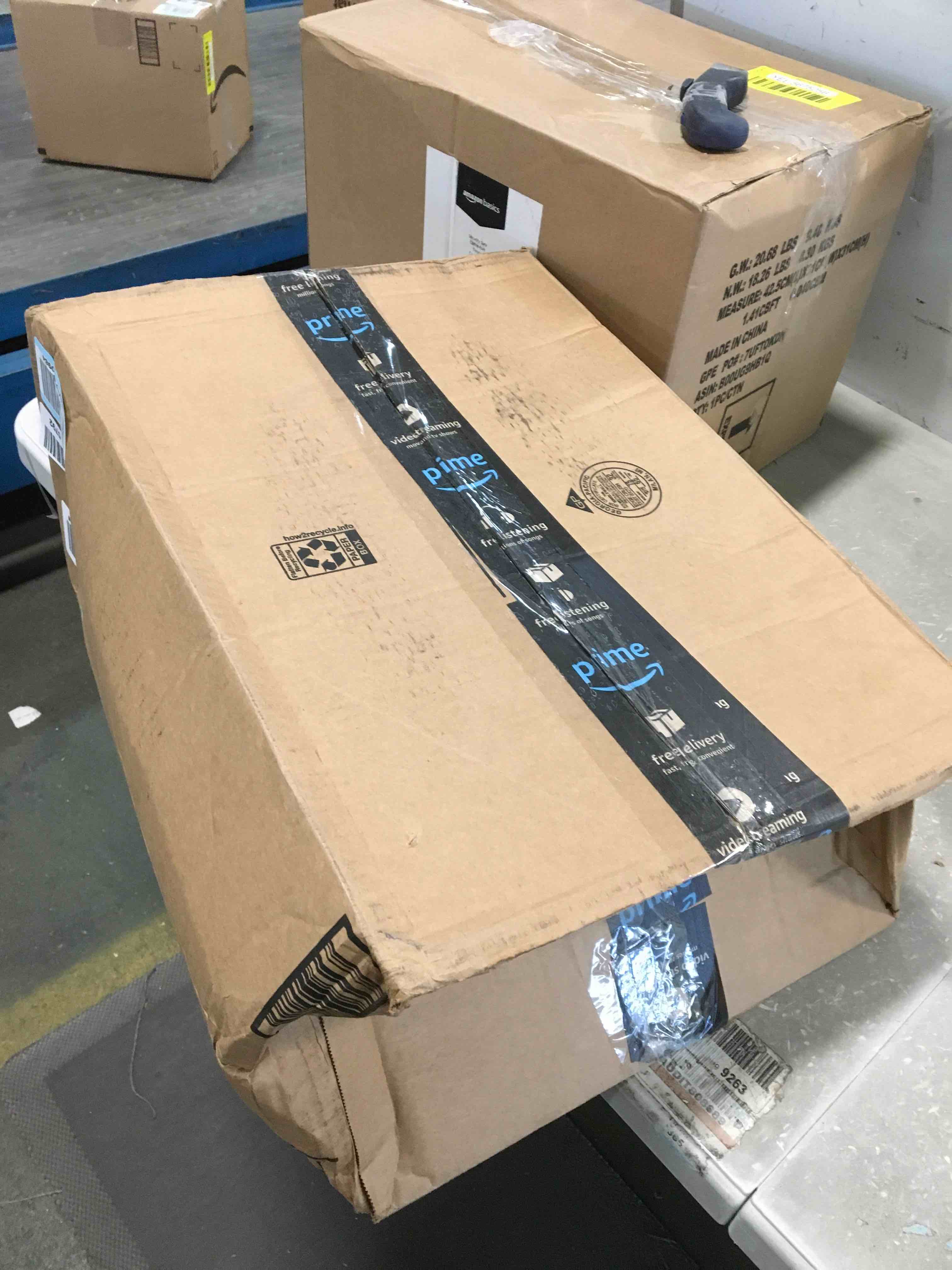 https://s3.amazonaws.com/lotting-images-prod/bidfta/YEL5675257_1707054621347.jpeg