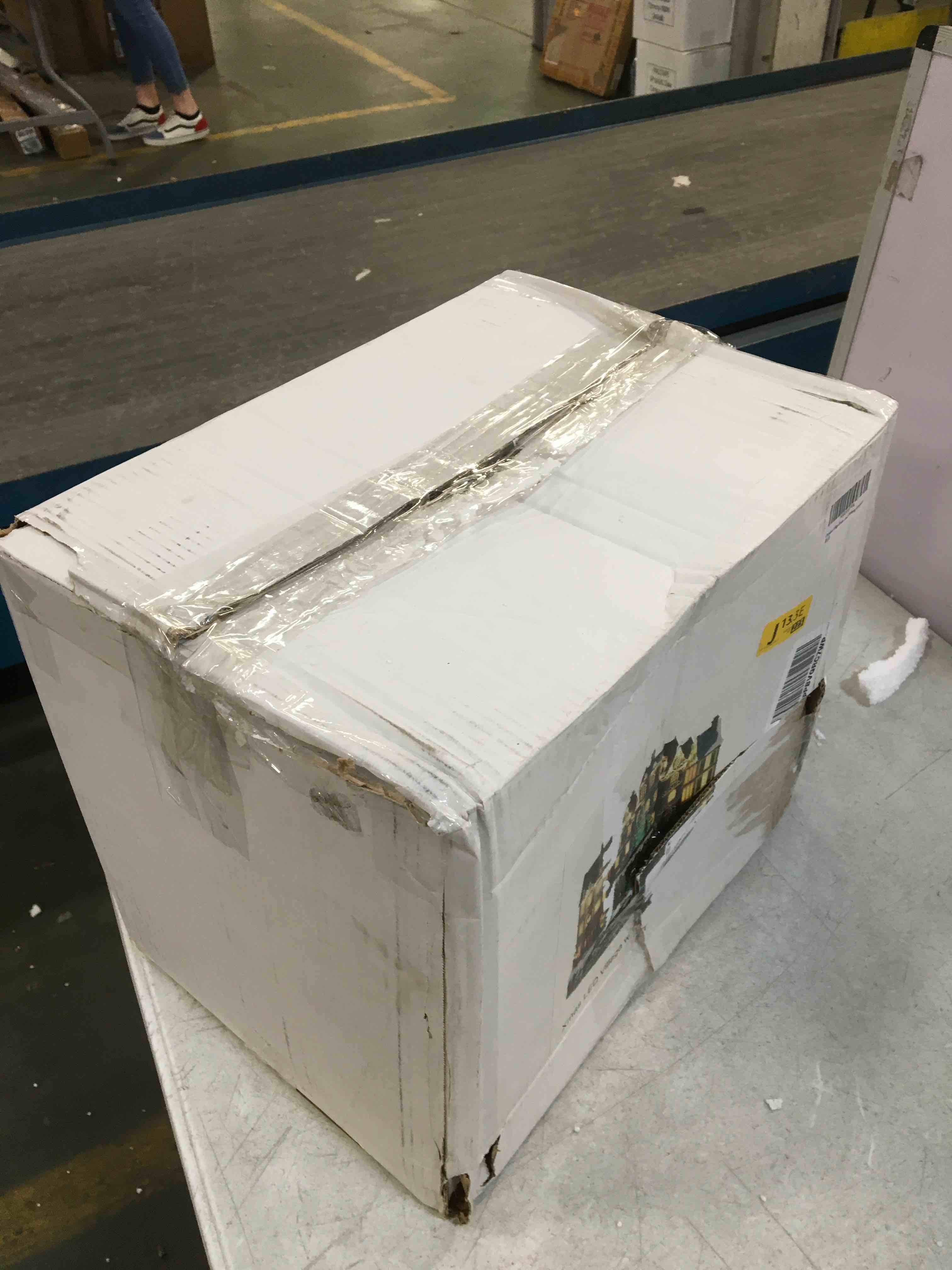https://s3.amazonaws.com/lotting-images-prod/bidfta/YEL5675570_1707143775153.jpeg