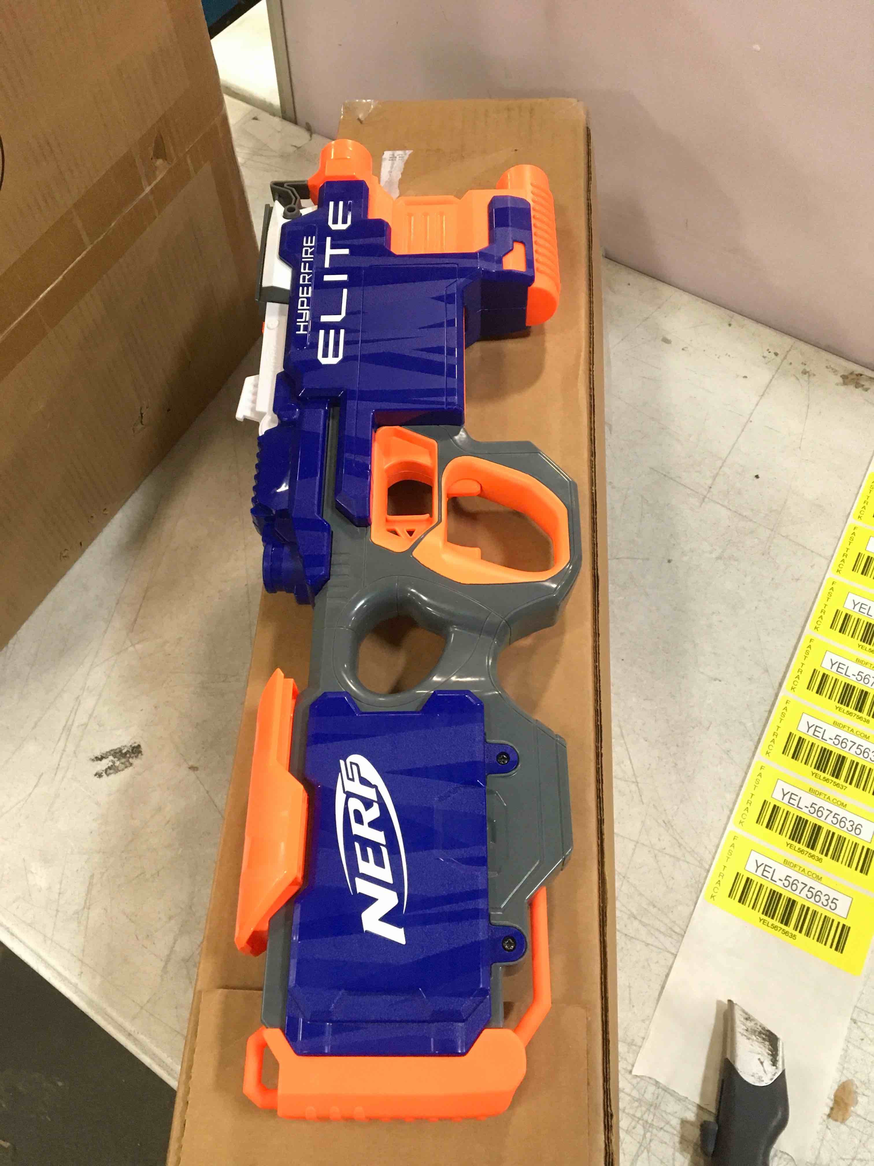 https://s3.amazonaws.com/lotting-images-prod/bidfta/YEL5675635_1707157352630.jpeg