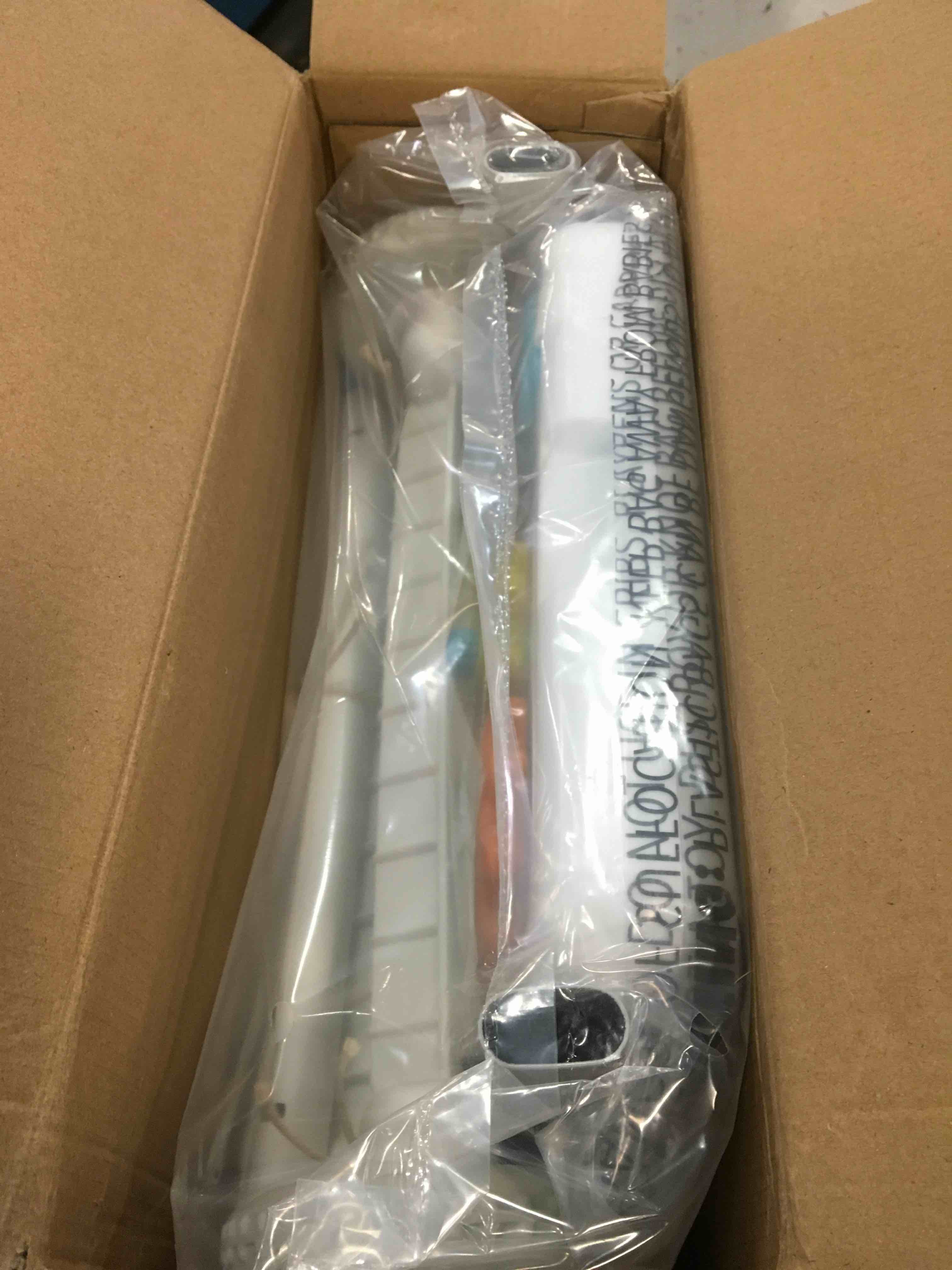 https://s3.amazonaws.com/lotting-images-prod/bidfta/YEL5675895_1707237300619.jpeg