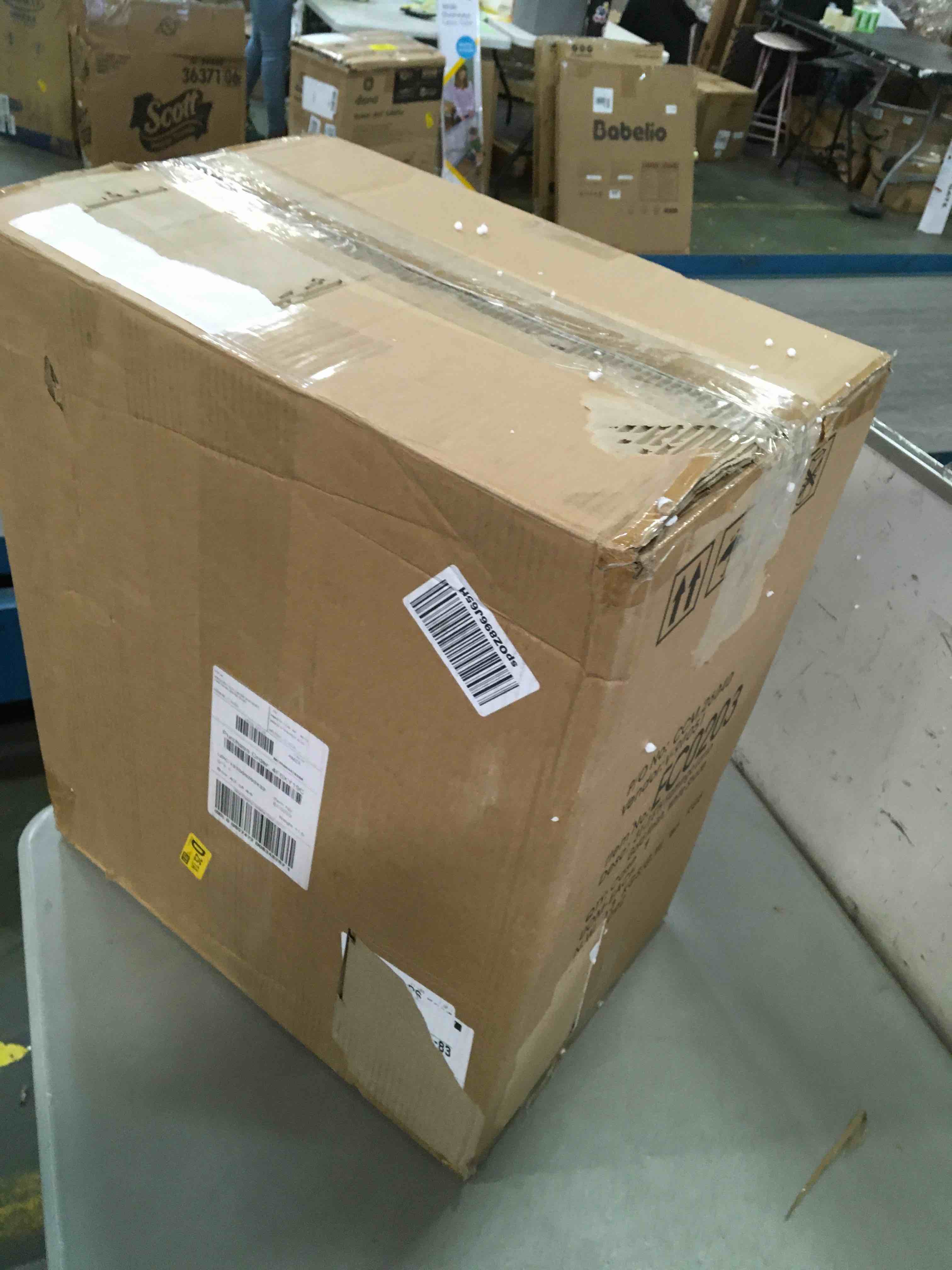https://s3.amazonaws.com/lotting-images-prod/bidfta/YEL5675964_1707240137580.jpeg