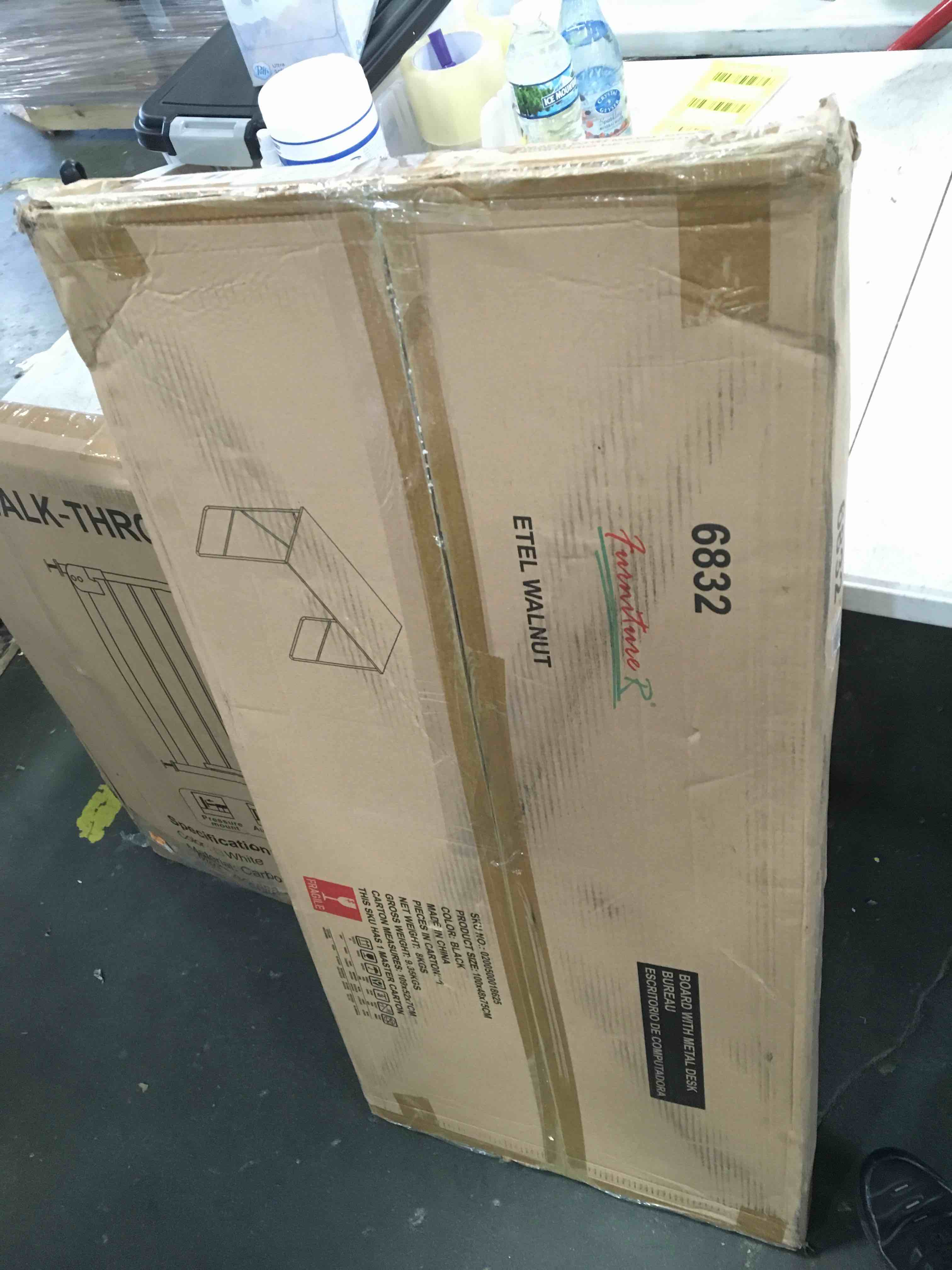 https://s3.amazonaws.com/lotting-images-prod/bidfta/YEL5676210_1707334176865.jpeg