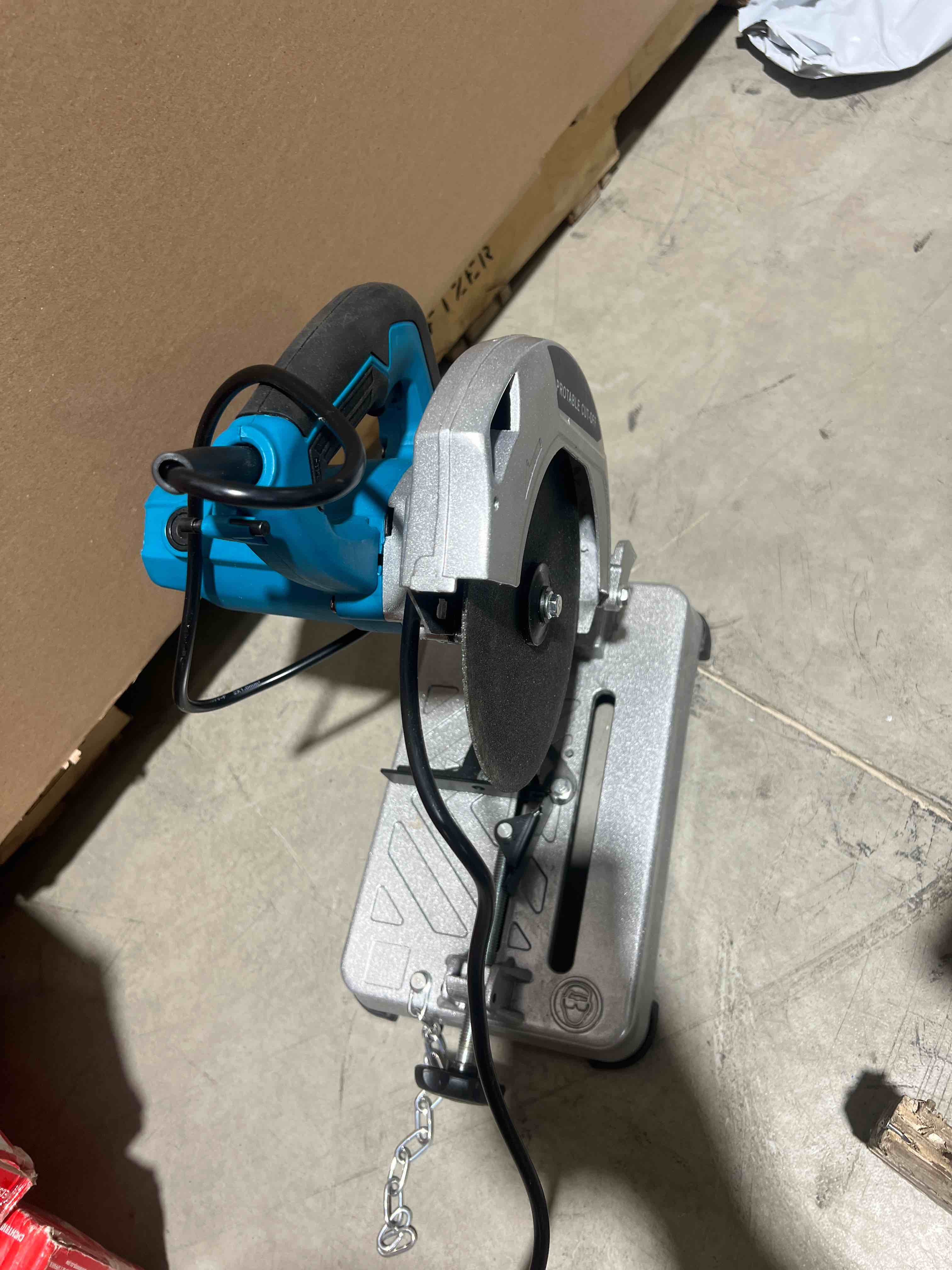 https://s3.amazonaws.com/lotting-images-prod/bidfta/YEL5677329_1712000590413.jpeg