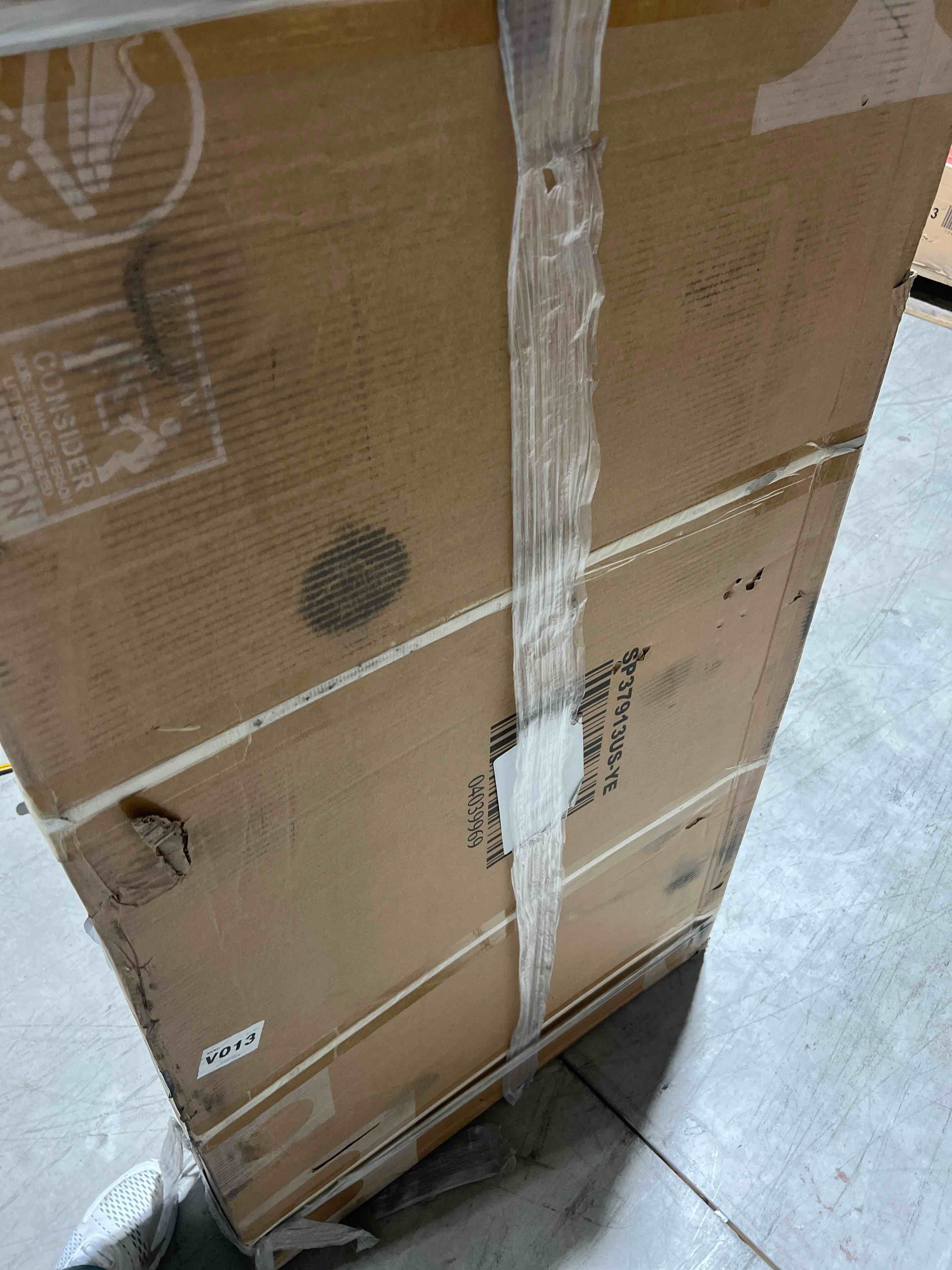 https://s3.amazonaws.com/lotting-images-prod/bidfta/YEL5677784_1714417291691.jpeg
