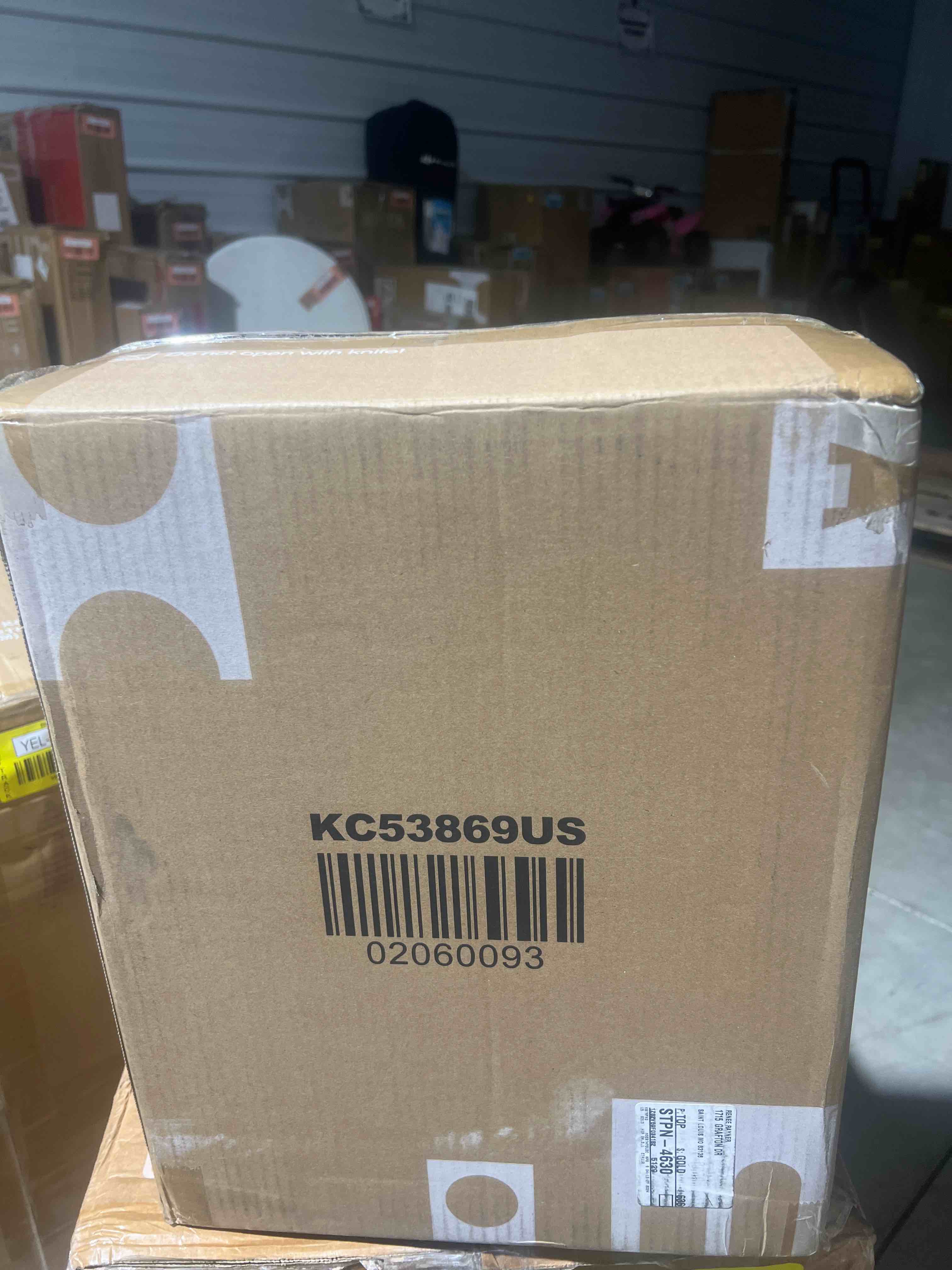 https://s3.amazonaws.com/lotting-images-prod/bidfta/YEL5677801_1714502003828.jpeg