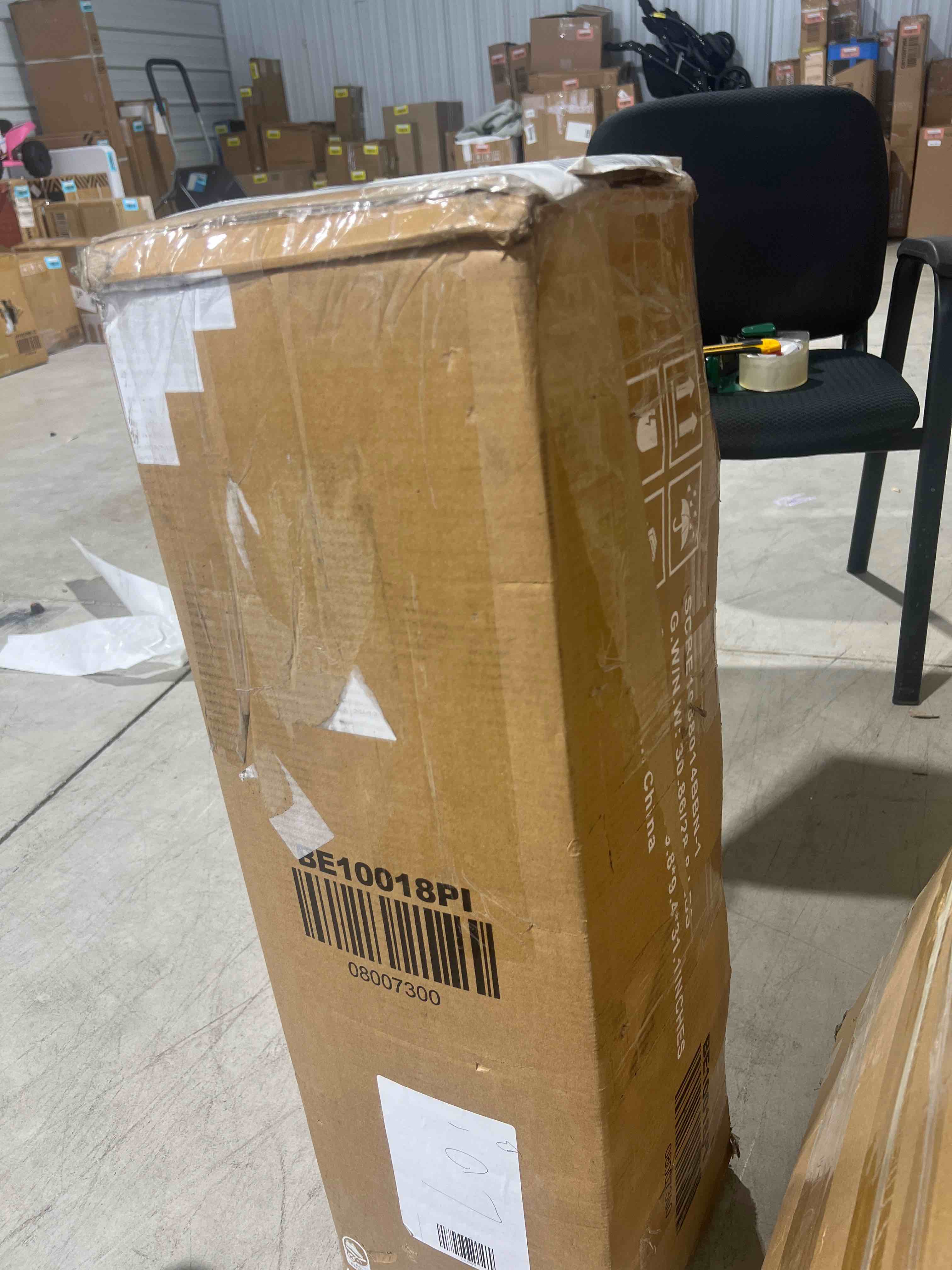 https://s3.amazonaws.com/lotting-images-prod/bidfta/YEL5677827_1714515075613.jpeg