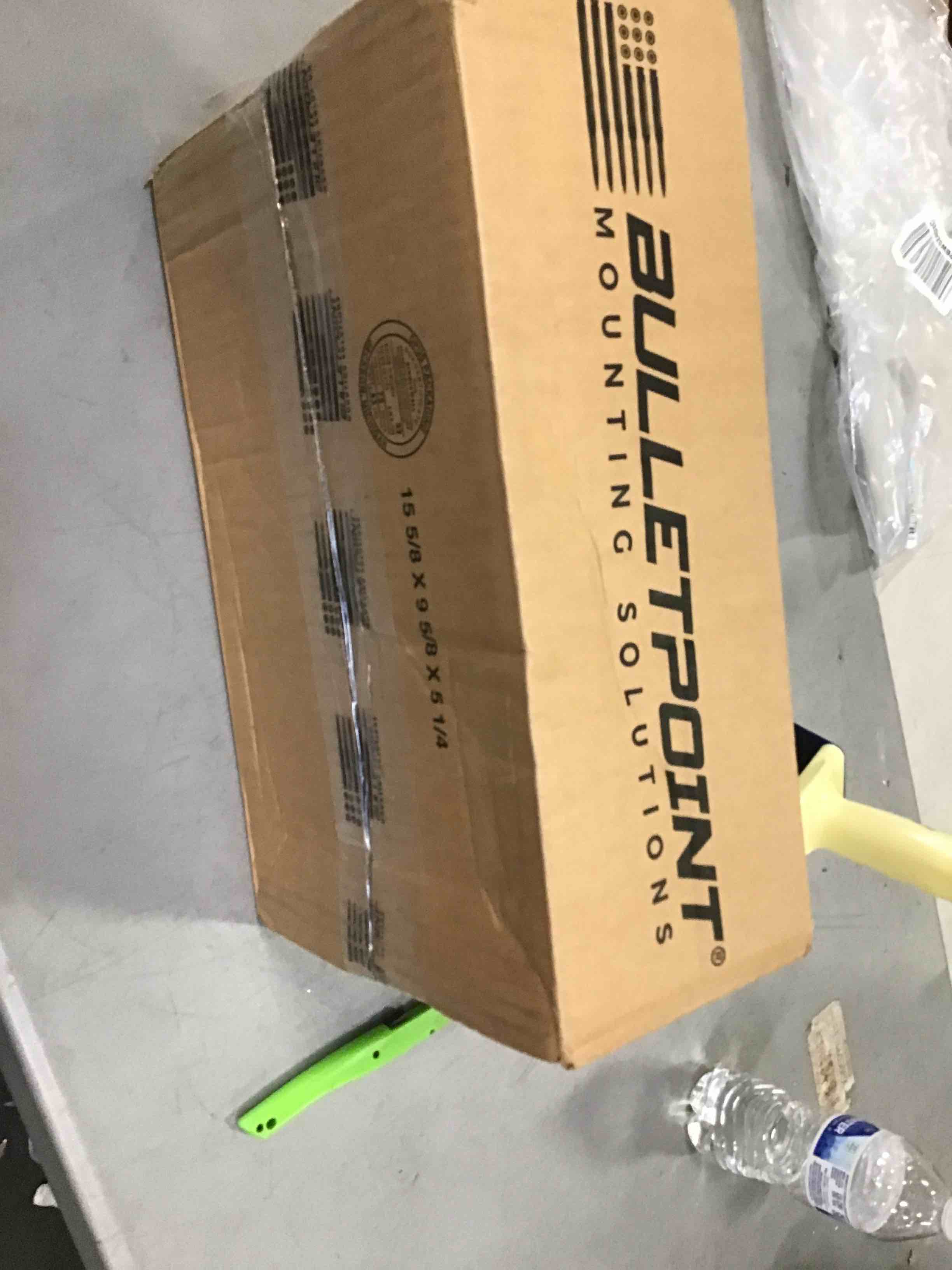 https://s3.amazonaws.com/lotting-images-prod/bidfta/YEL5678418_1706905300022.jpeg