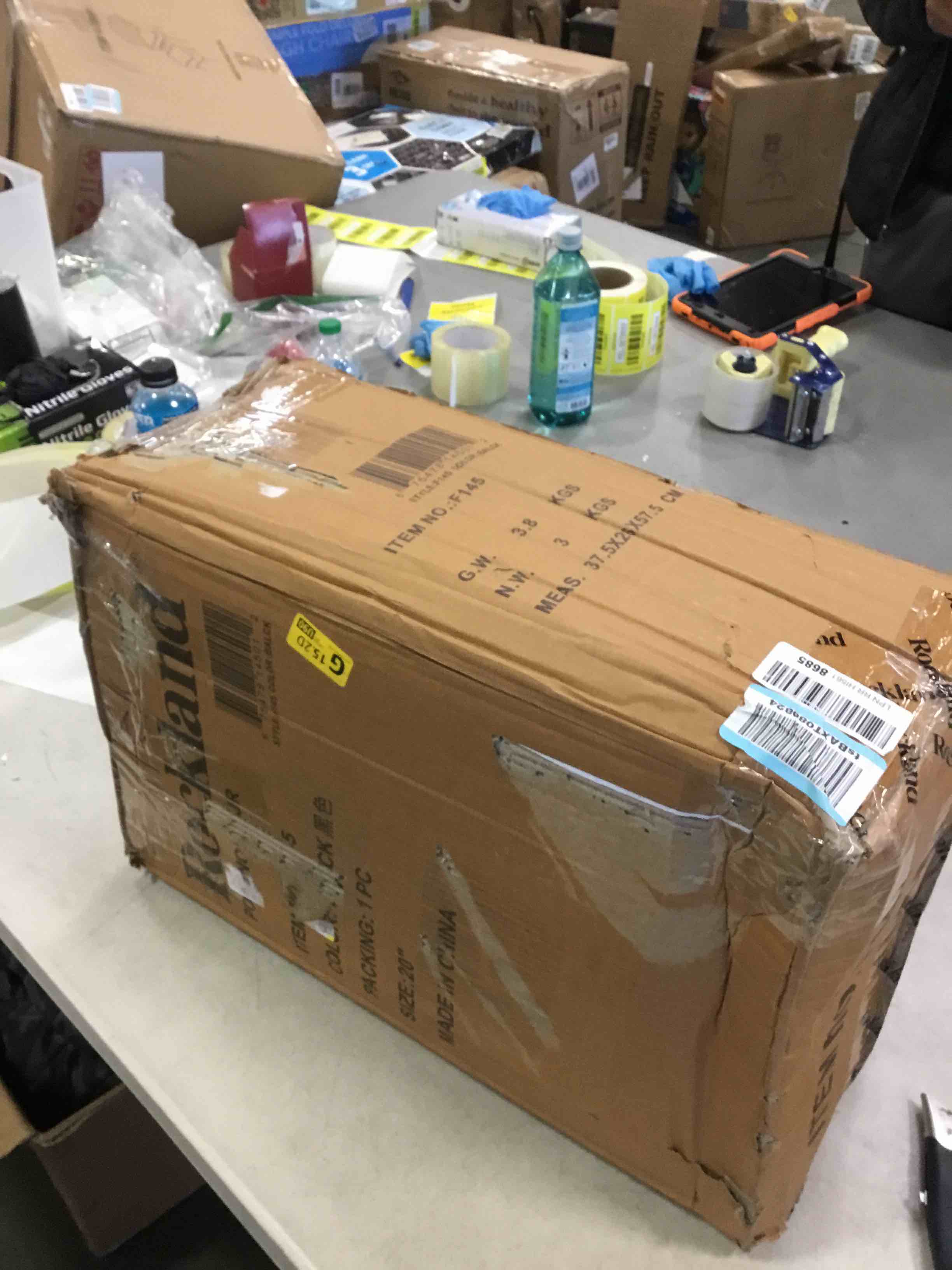 https://s3.amazonaws.com/lotting-images-prod/bidfta/YEL5678544_1707143299342.jpeg