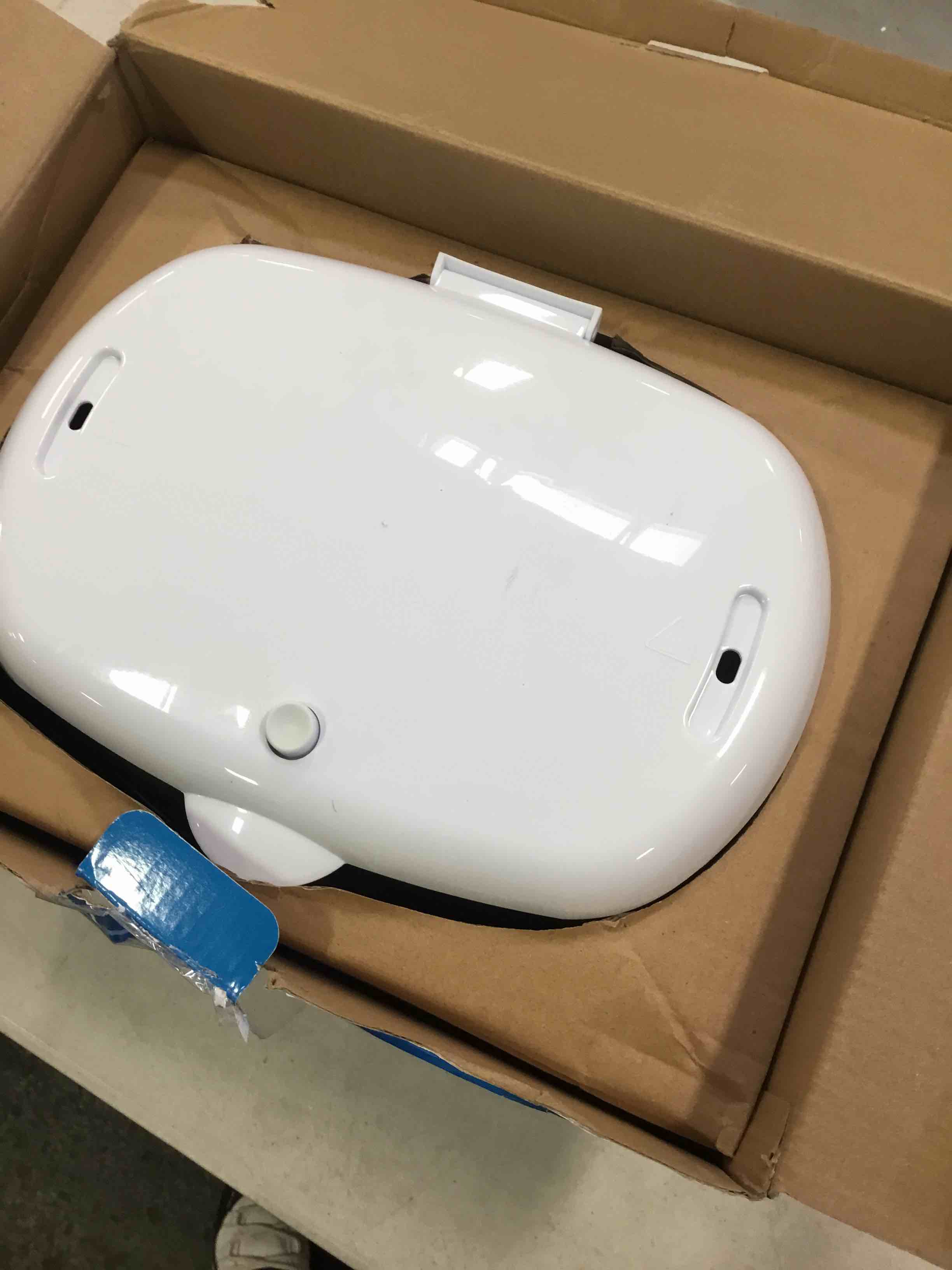 https://s3.amazonaws.com/lotting-images-prod/bidfta/YEL5678559_1707144516115.jpeg