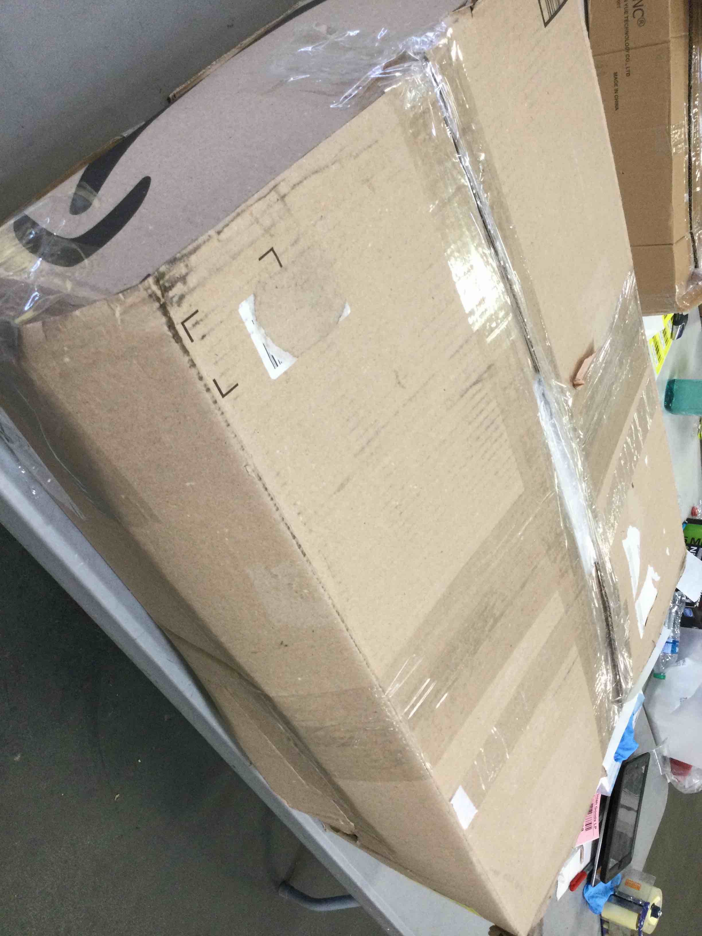 https://s3.amazonaws.com/lotting-images-prod/bidfta/YEL5678841_1707241581880.jpeg