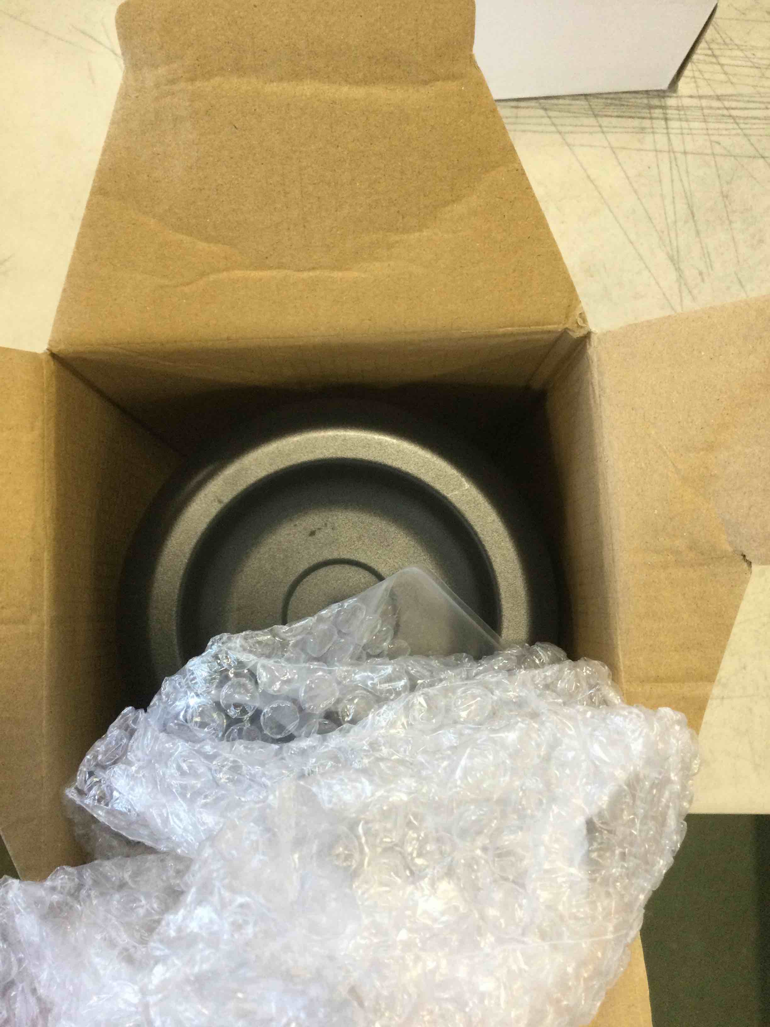 https://s3.amazonaws.com/lotting-images-prod/bidfta/YEL5678939_1707321179085.jpeg