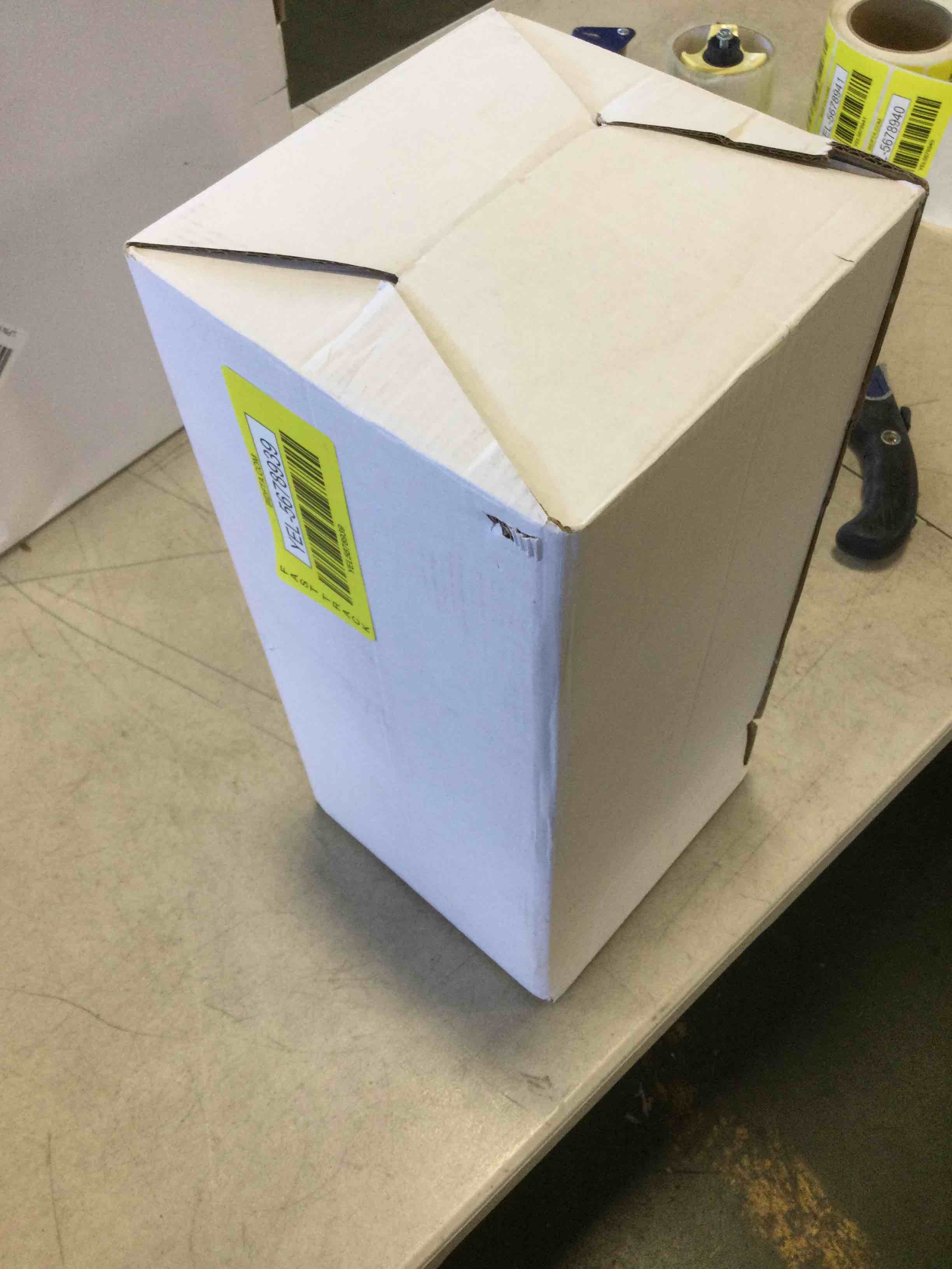 https://s3.amazonaws.com/lotting-images-prod/bidfta/YEL5678939_1707321264327.jpeg