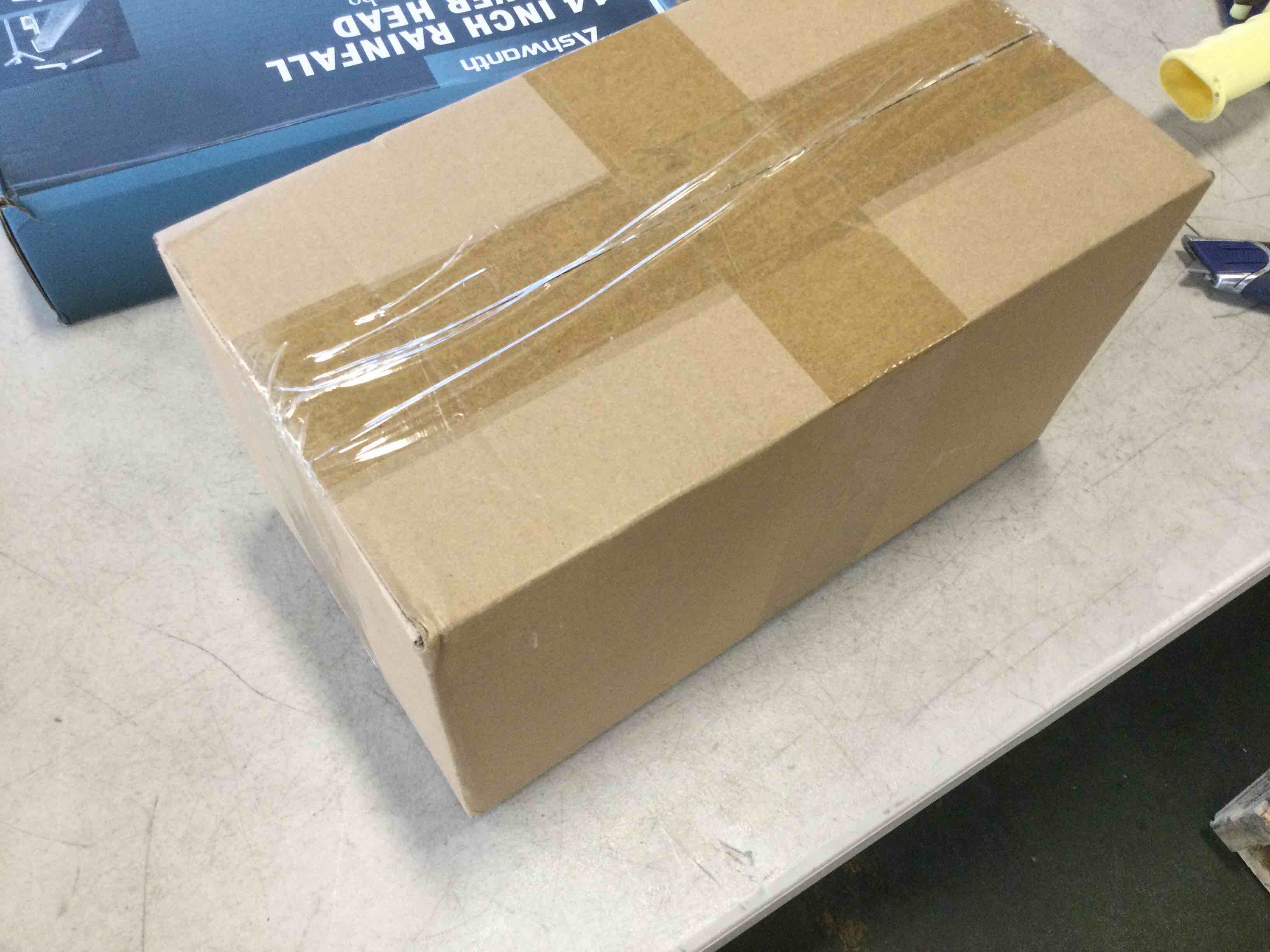 https://s3.amazonaws.com/lotting-images-prod/bidfta/YEL5678978_1707330709096.jpeg