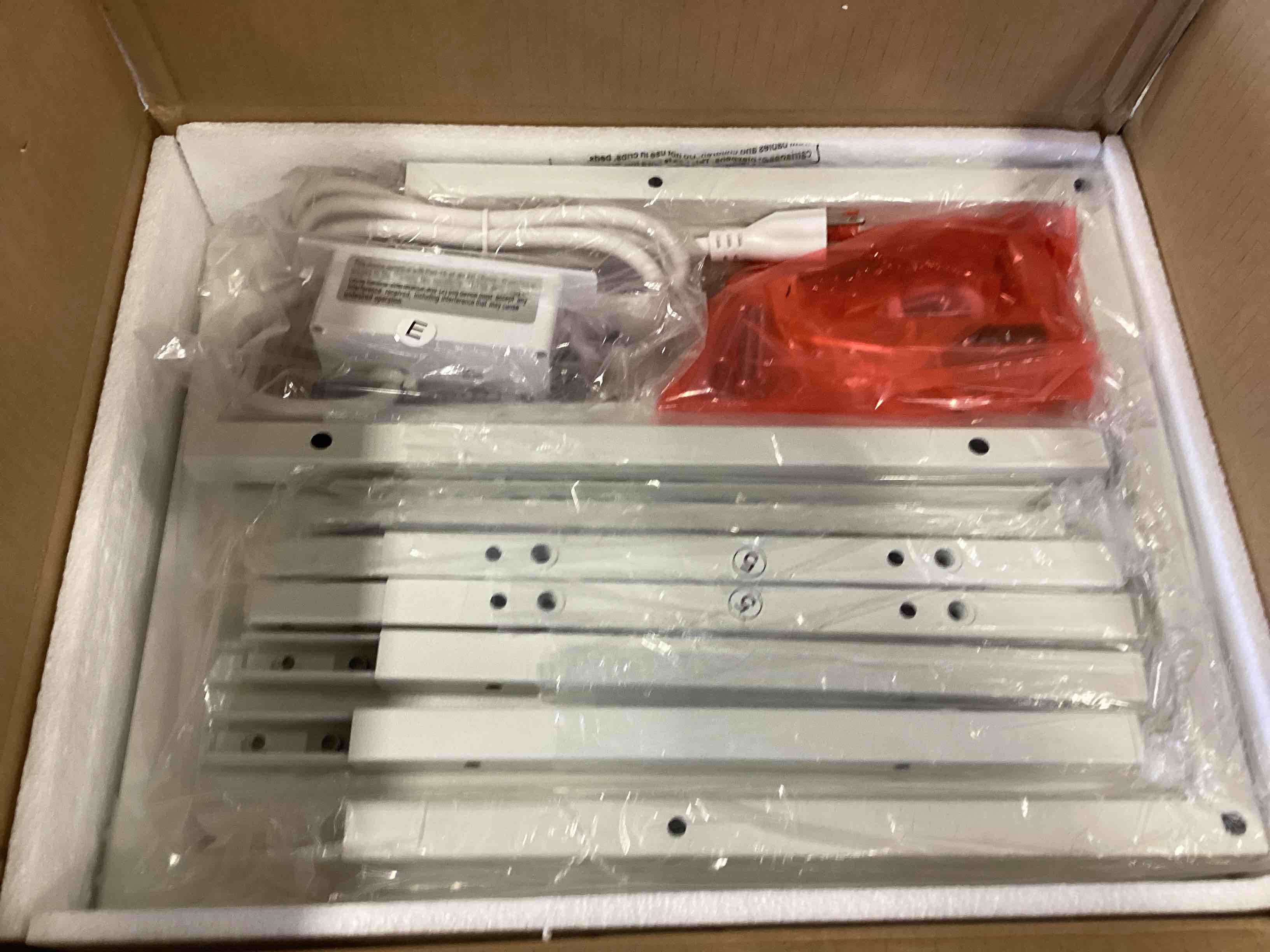 https://s3.amazonaws.com/lotting-images-prod/bidfta/YEL5681442_1707321058405.jpeg