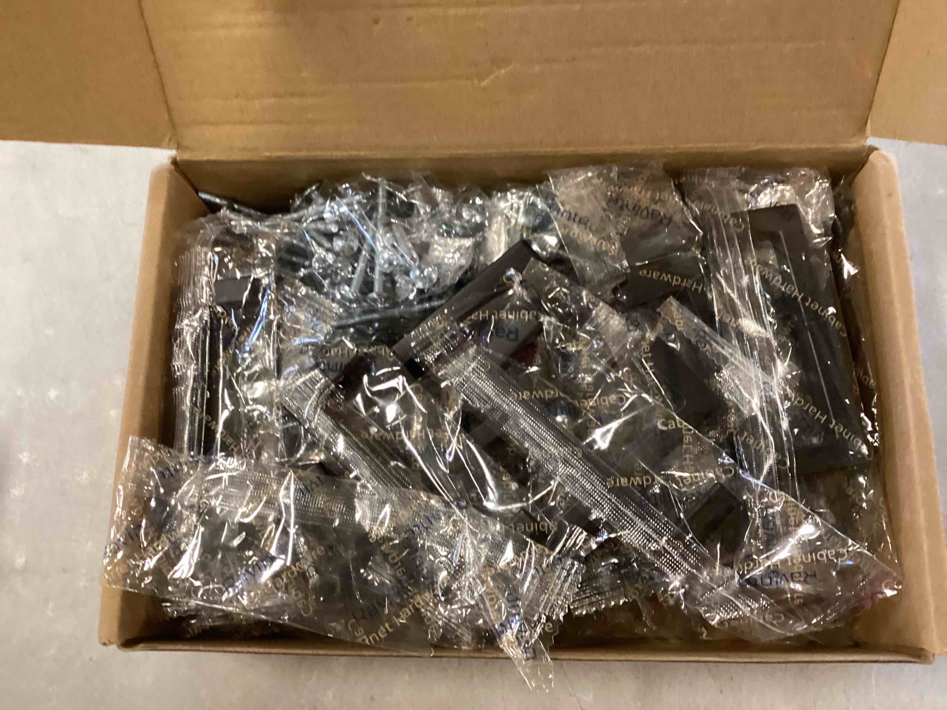 https://s3.amazonaws.com/lotting-images-prod/bidfta/YEL5681830_1707400955666.jpeg