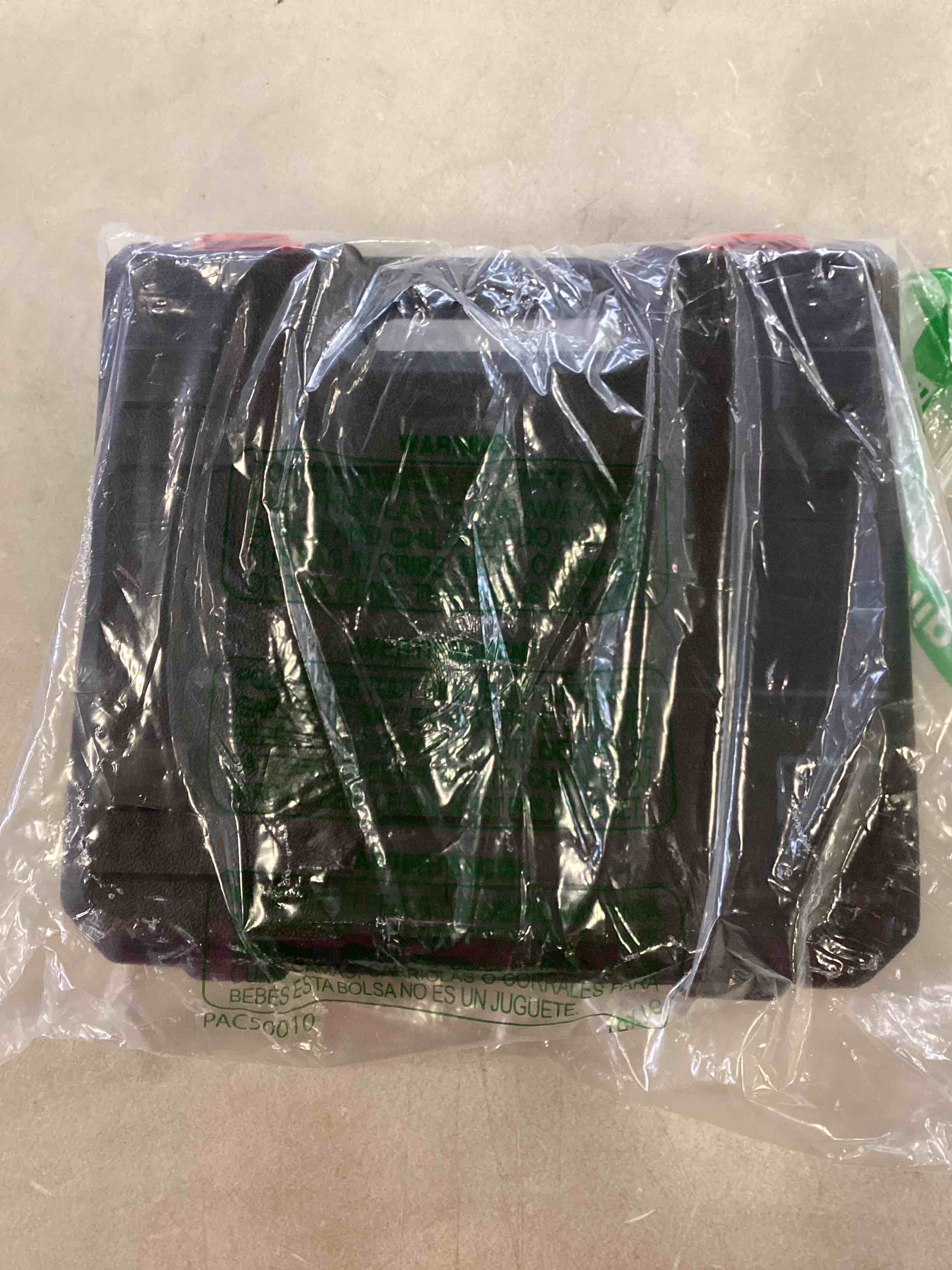 https://s3.amazonaws.com/lotting-images-prod/bidfta/YEL5681860_1707402483170.jpeg